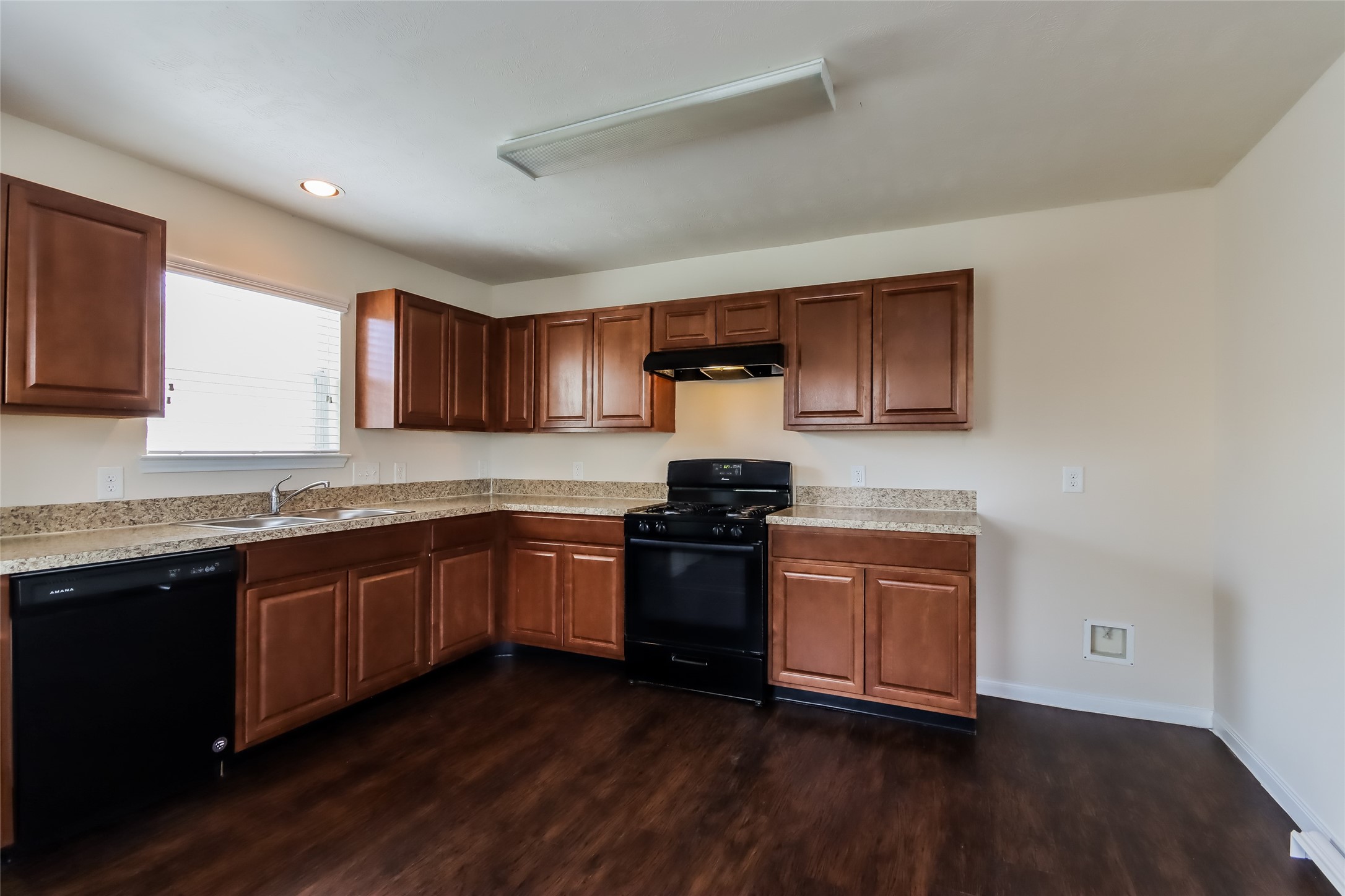 Photos may be representative of the floor plan and not the exact home. Finishes, layout, and features of the actual property for lease may vary. Photos may be representative of the floor plan and not the exact home. Finishes, layout, and features of the actual property for lease may vary.