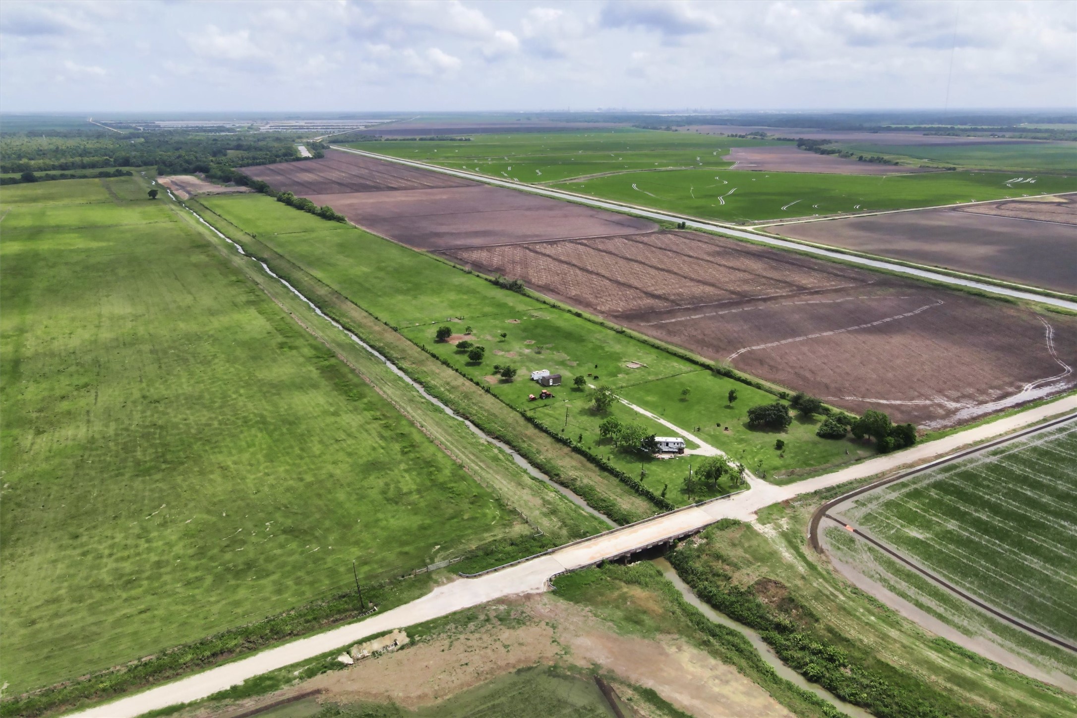8007 County Road 170, Alvin, TX 77511