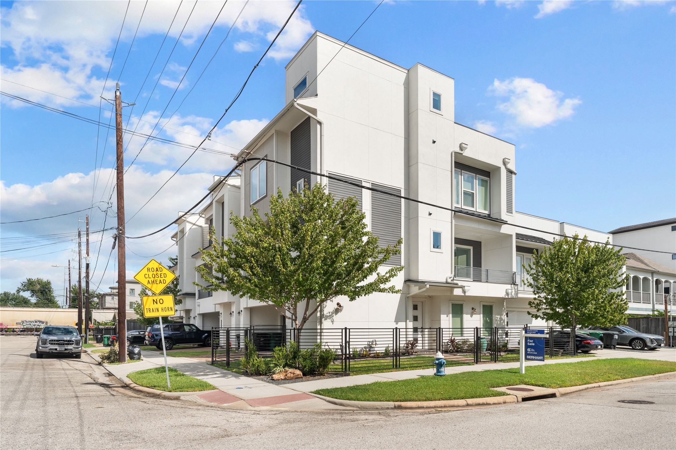 1504 Sabine Street, Houston, TX 77007