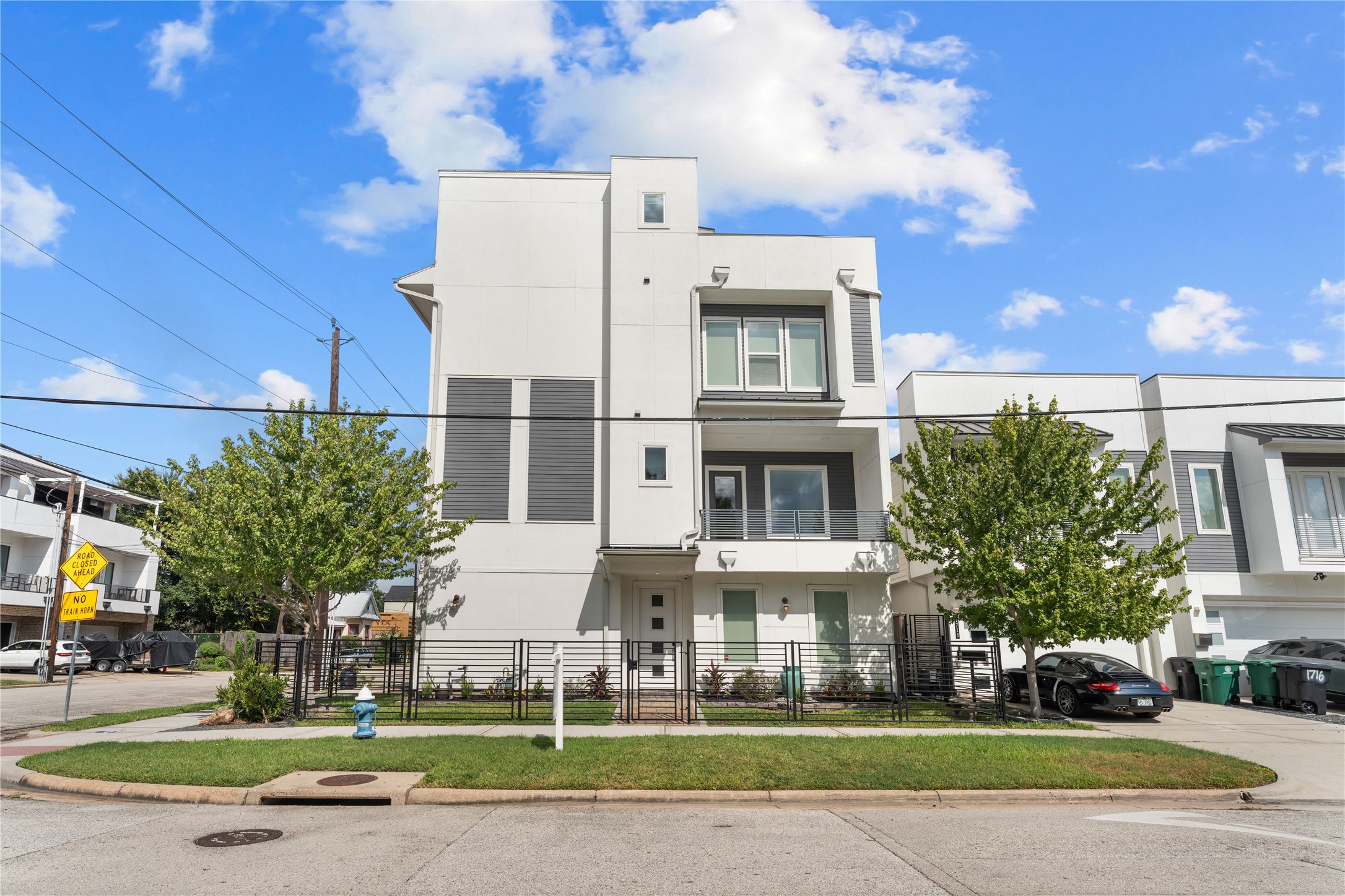 1504 Sabine Street, Houston, TX 77007