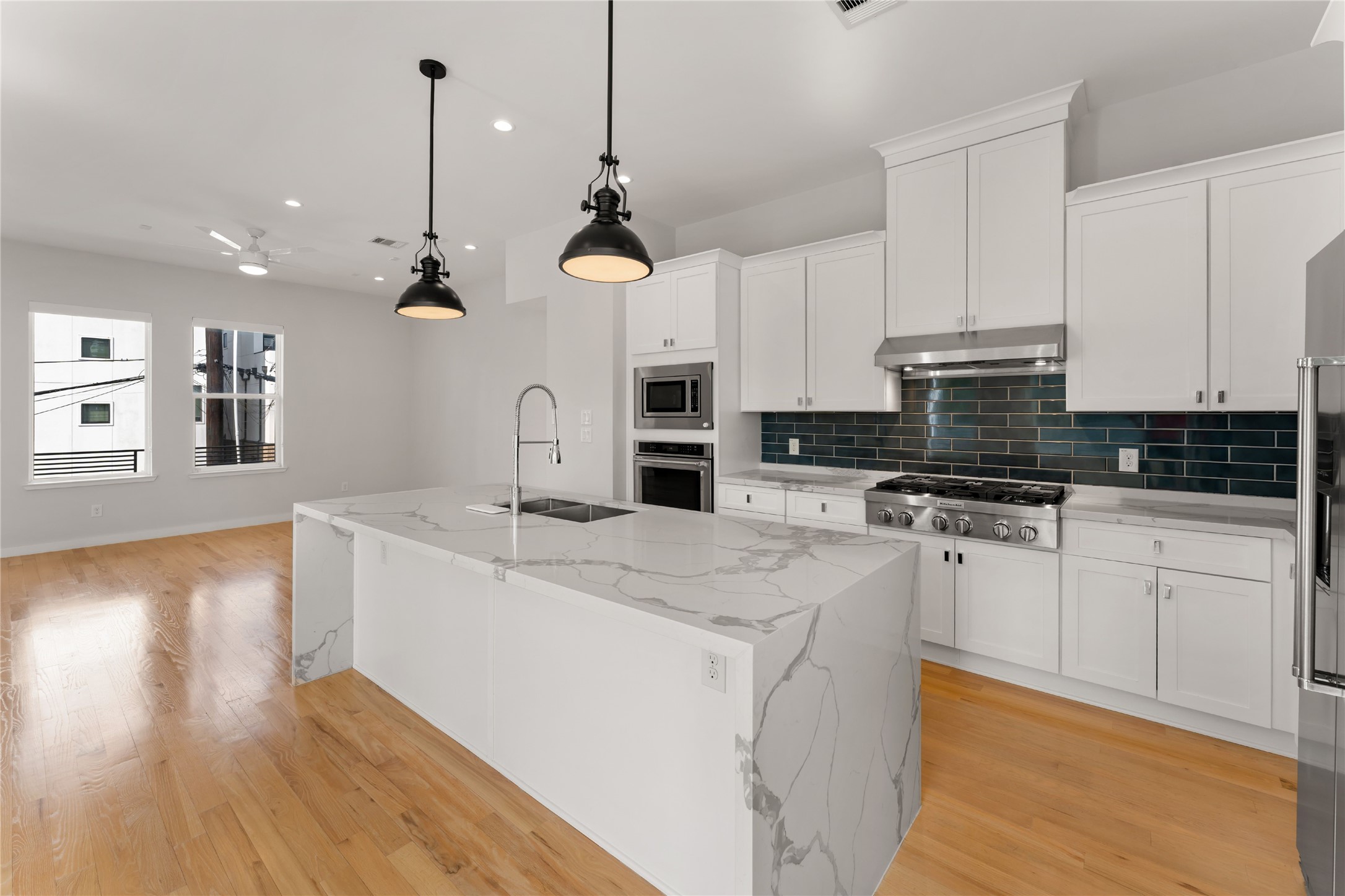 1504 Sabine Street, Houston, TX 77007
