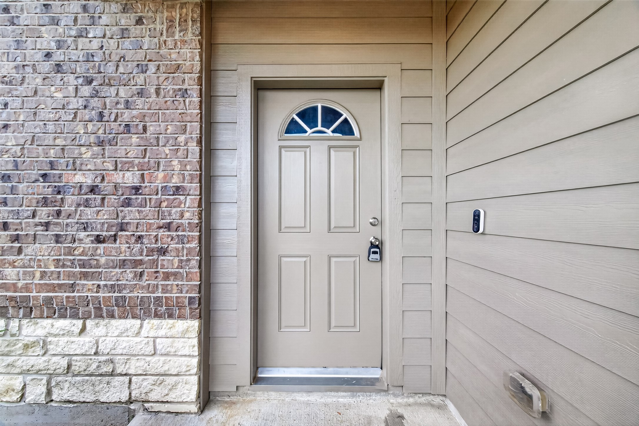 16605 Merry Pines Drive, Conroe, TX 77302