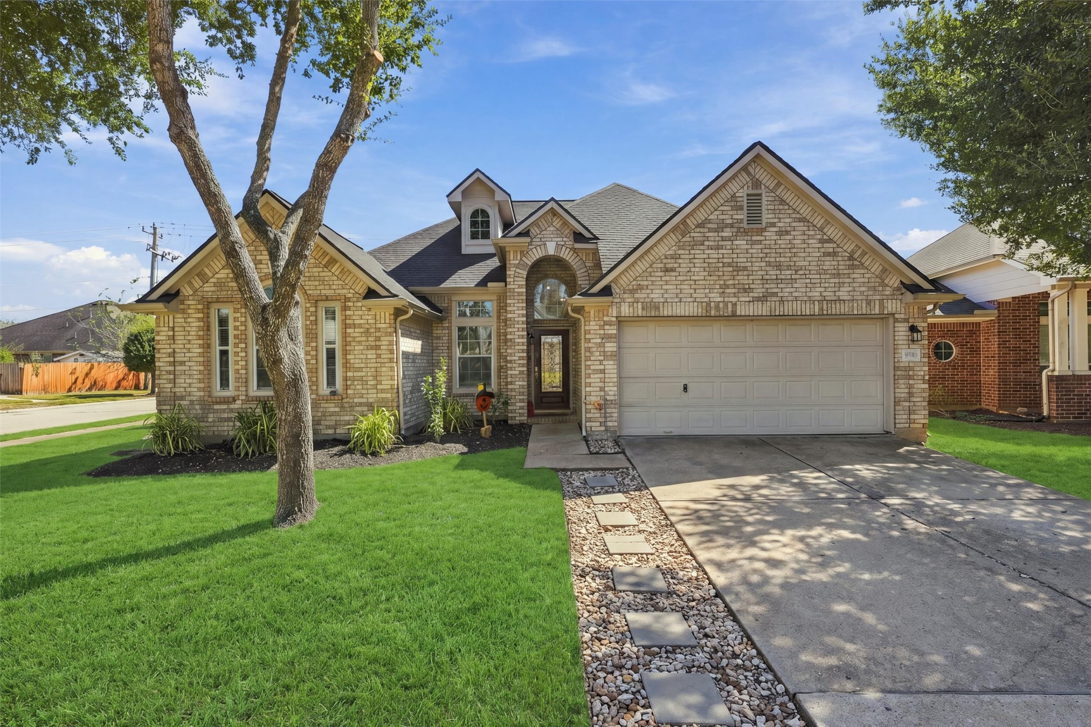 9510 Paintbrush Ledge Lane, Pearland, TX 77089 9510 Paintbrush Ledge Lane, Pearland, TX 77089