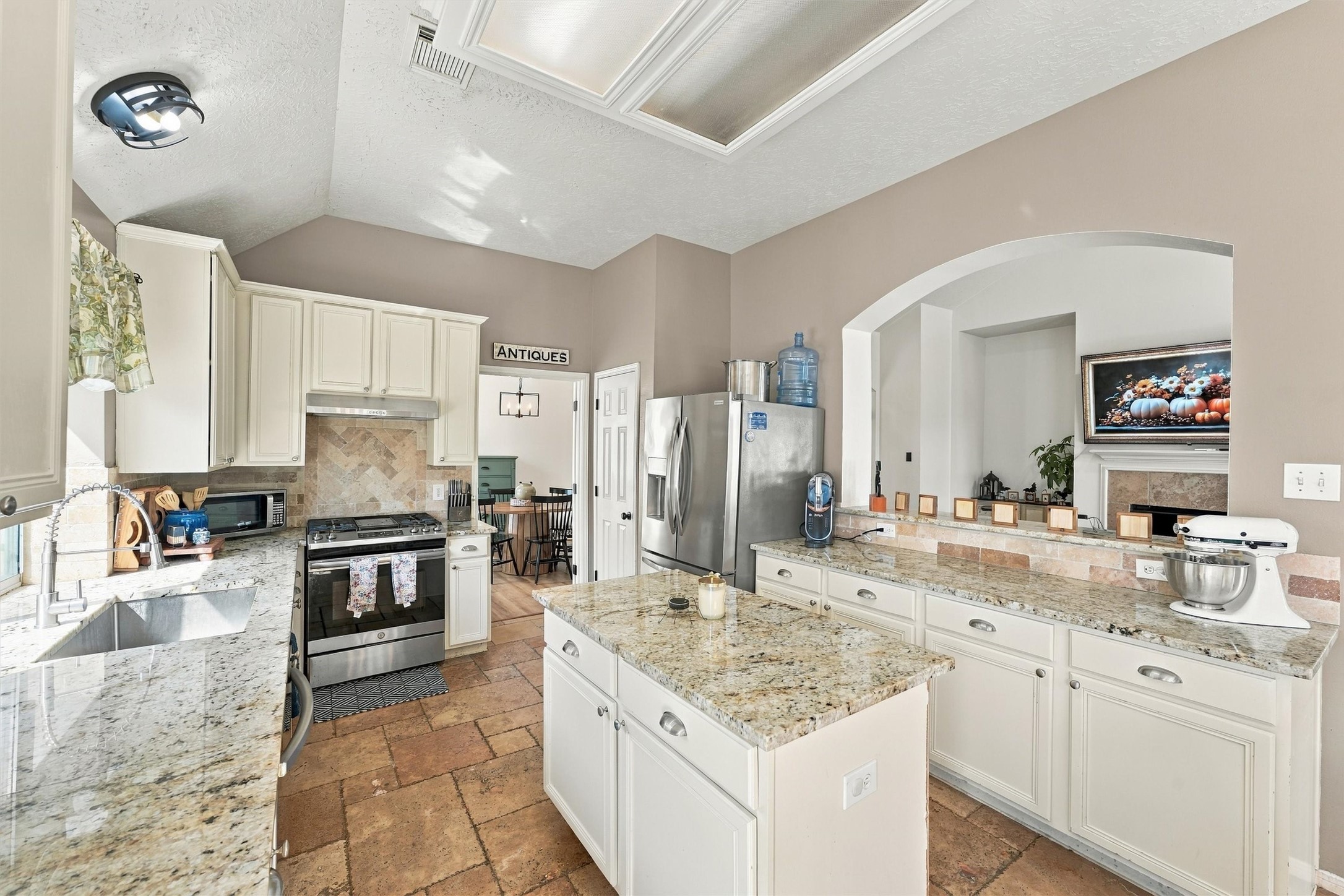 9510 Paintbrush Ledge Lane, Pearland, TX 77089