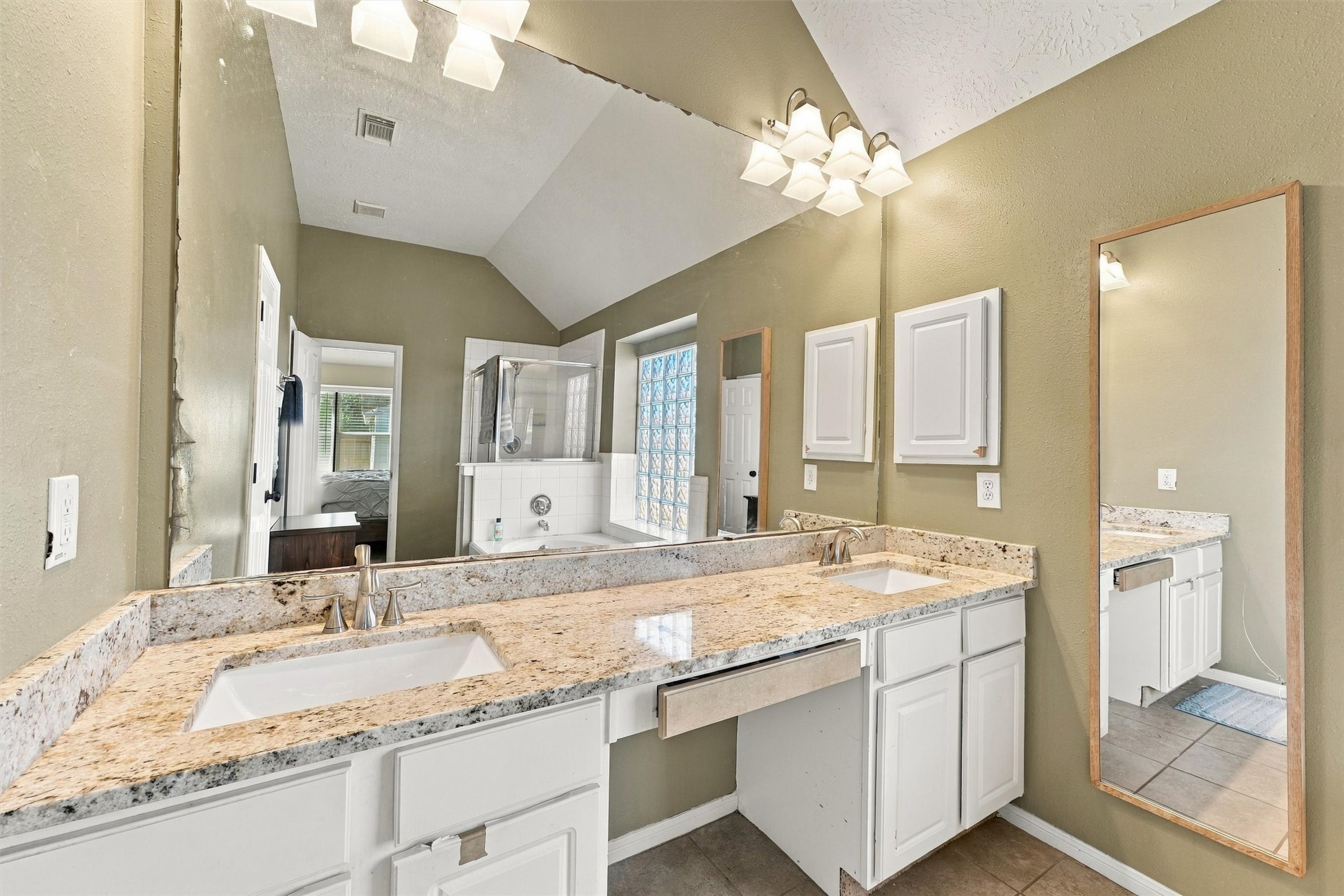 9510 Paintbrush Ledge Lane, Pearland, TX 77089