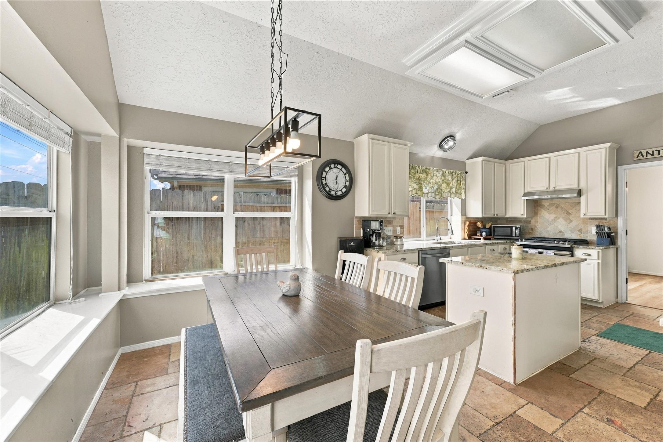 9510 Paintbrush Ledge Lane, Pearland, TX 77089
