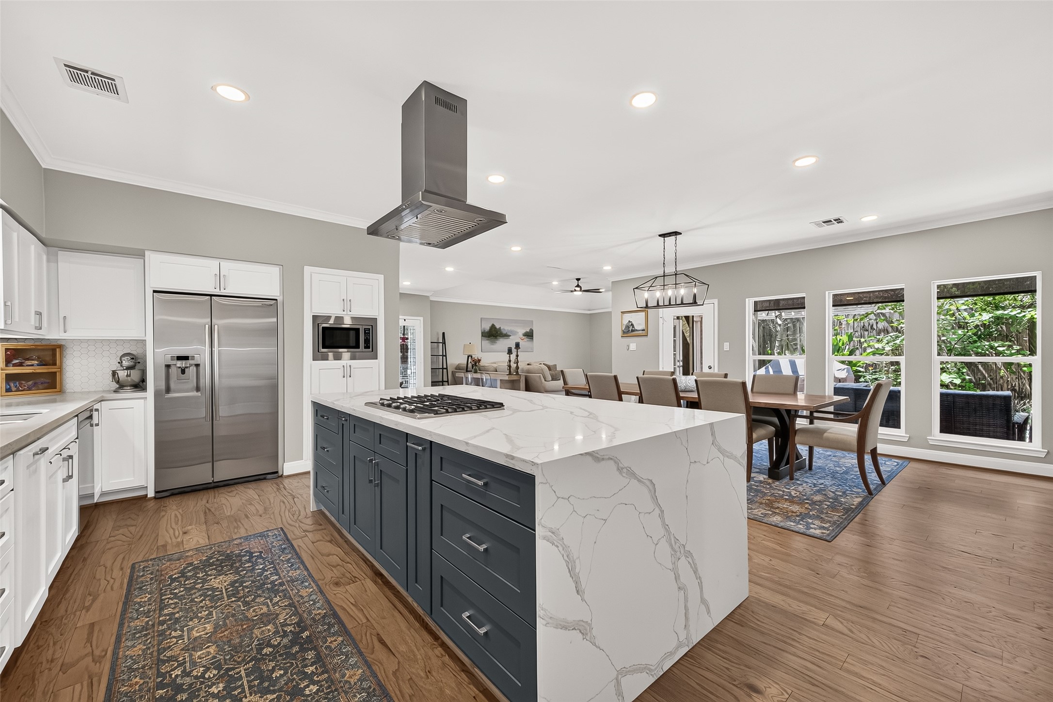 Welcome to 1122 Daria Drive! This kitchen was completely renovated in 2025. Waterfall quartz countertops on the island.