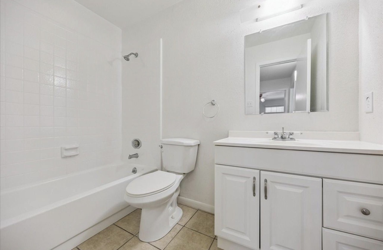 6500 Sands Point Drive, #407, Houston, TX 77074
