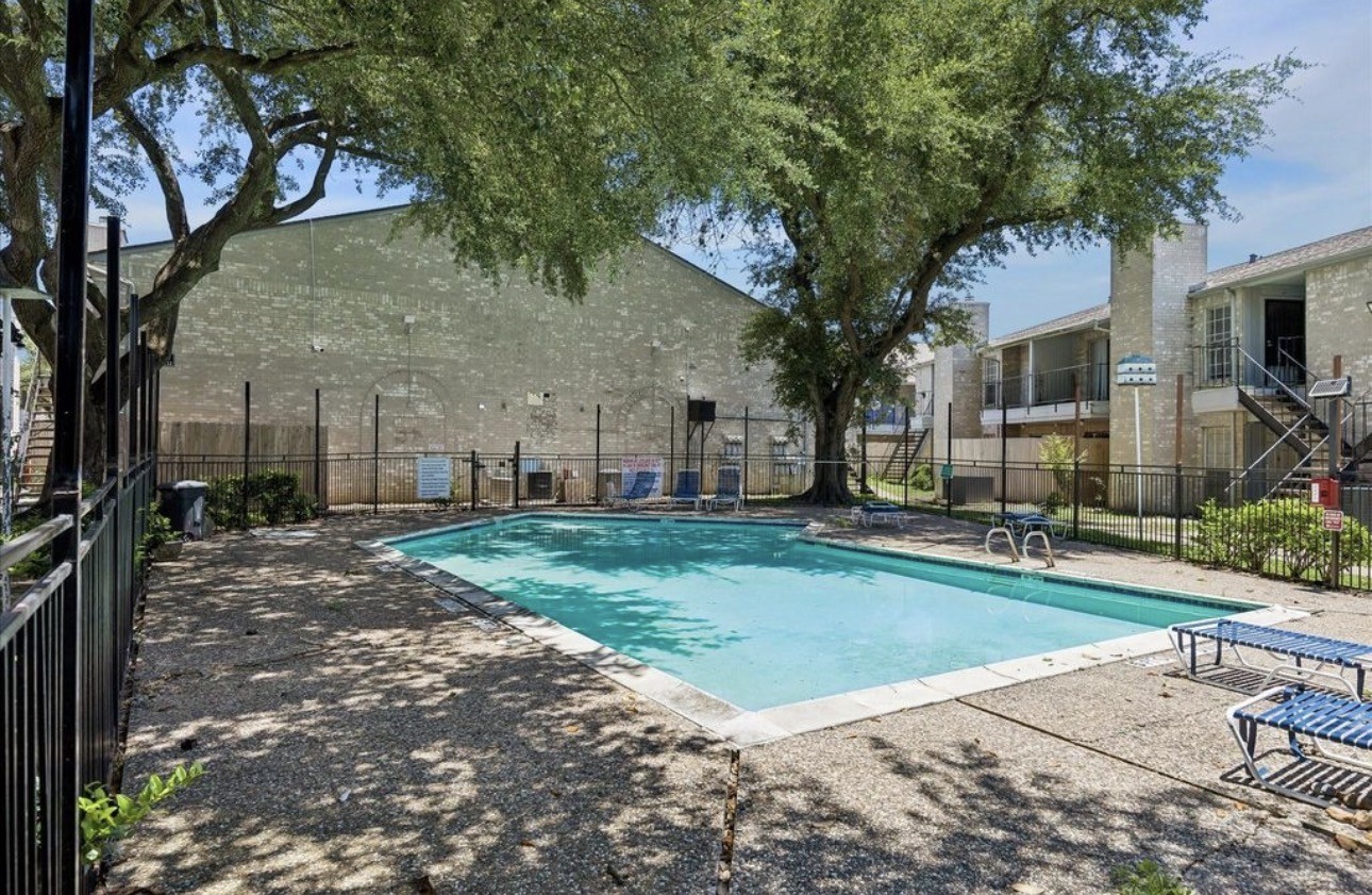 6500 Sands Point Drive, #407, Houston, TX 77074
