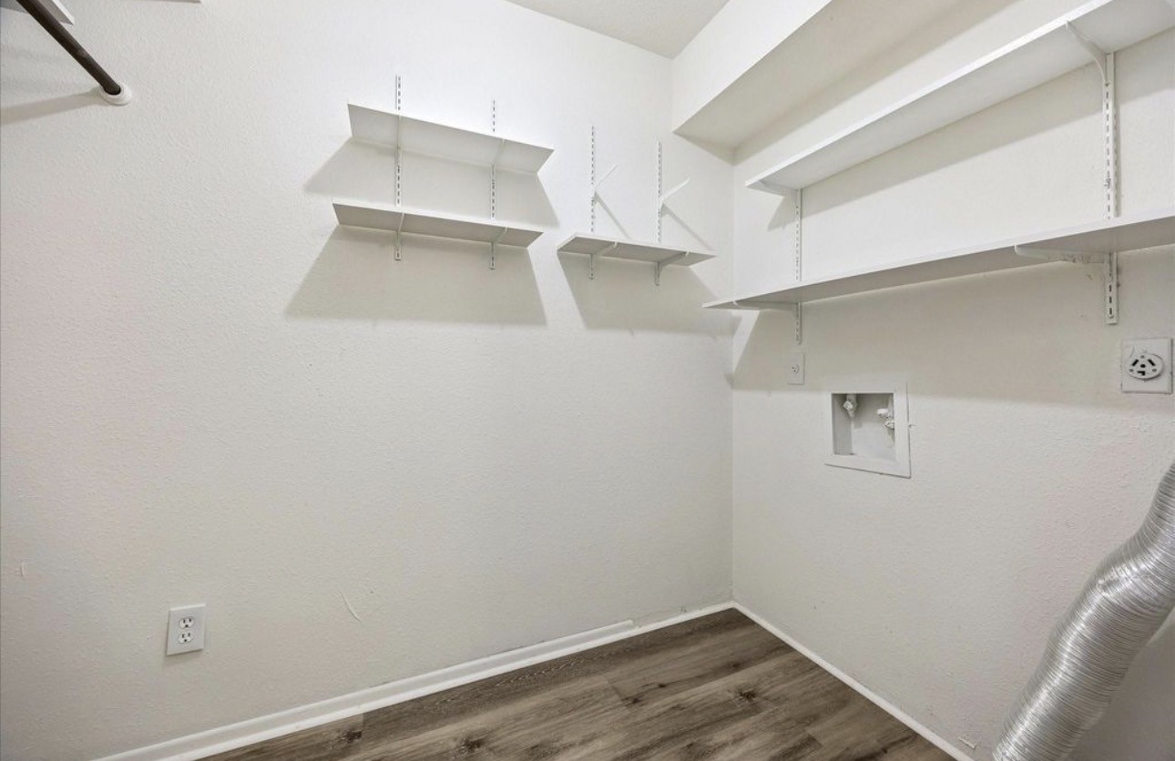 6500 Sands Point Drive, #407, Houston, TX 77074