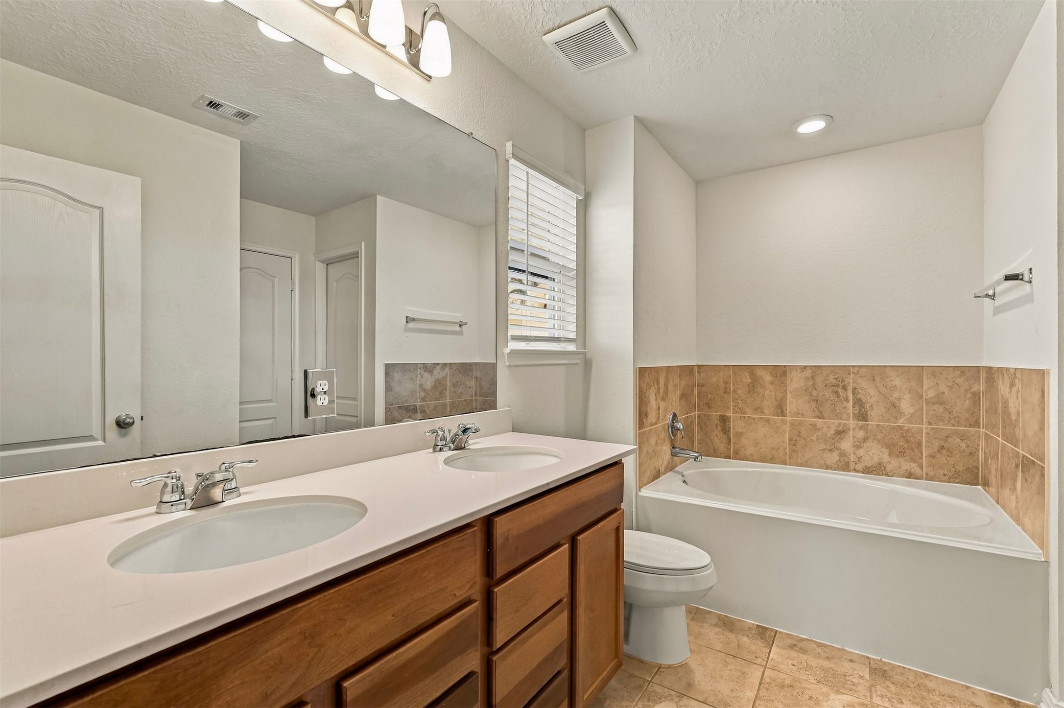 6021 Diamond Sky Lane, Houston, TX 77048