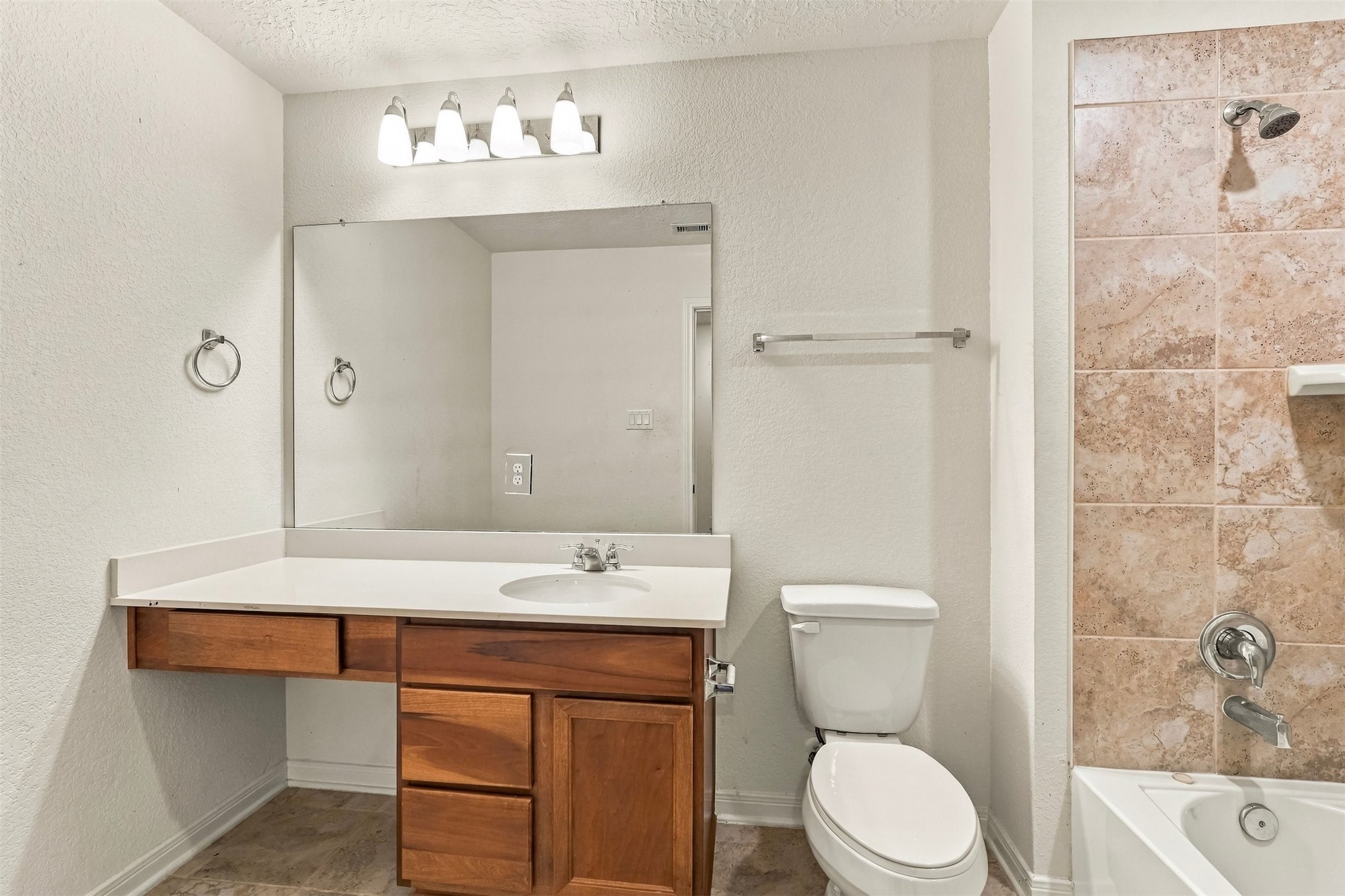 6021 Diamond Sky Lane, Houston, TX 77048