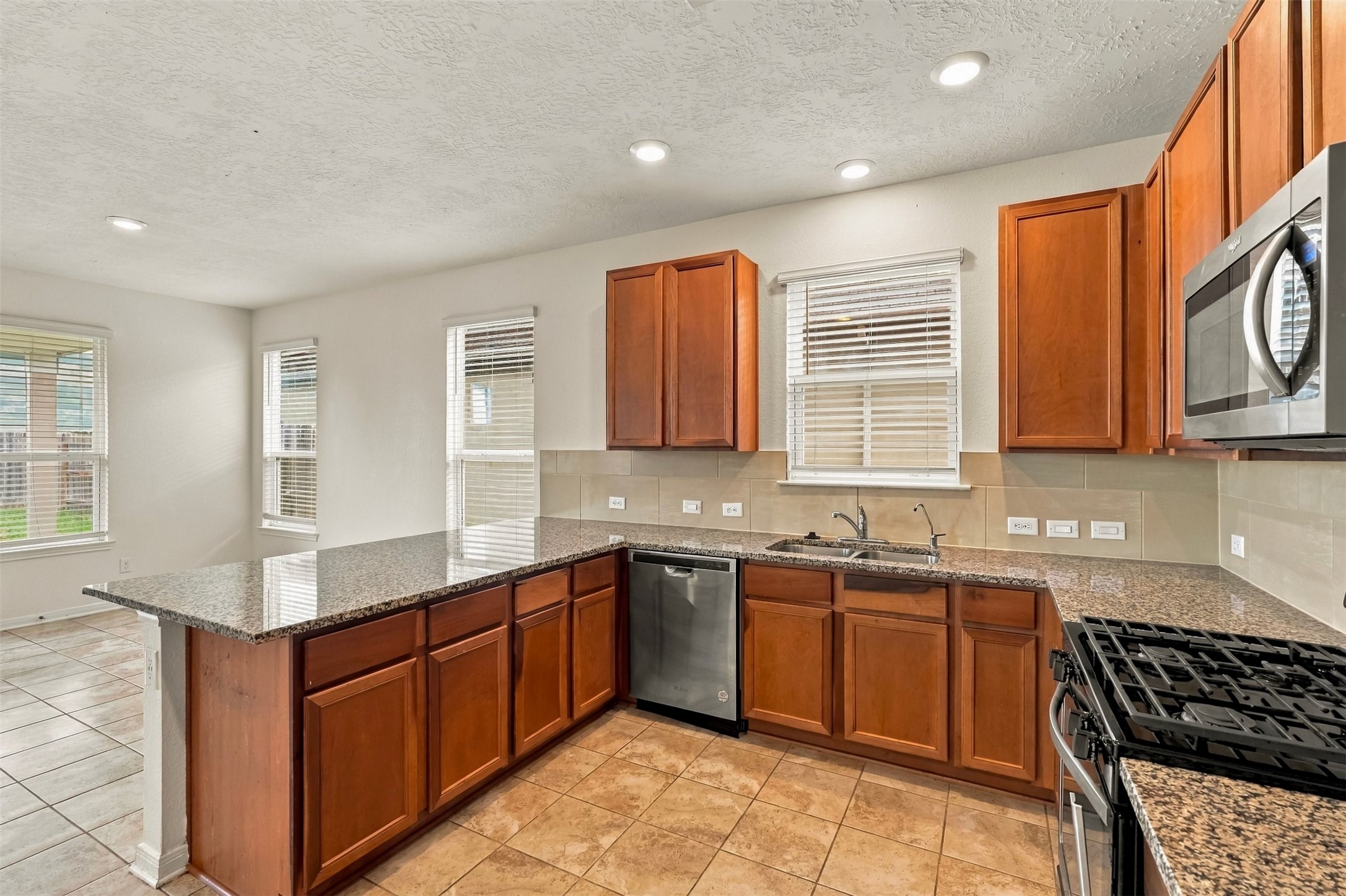 6021 Diamond Sky Lane, Houston, TX 77048