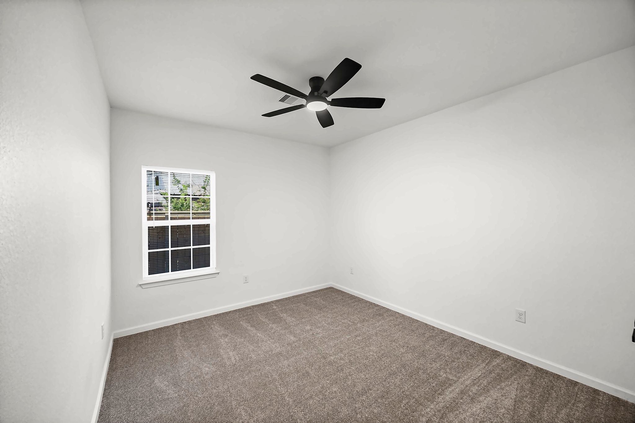 5526 Hartwick Road, Houston, TX 77016