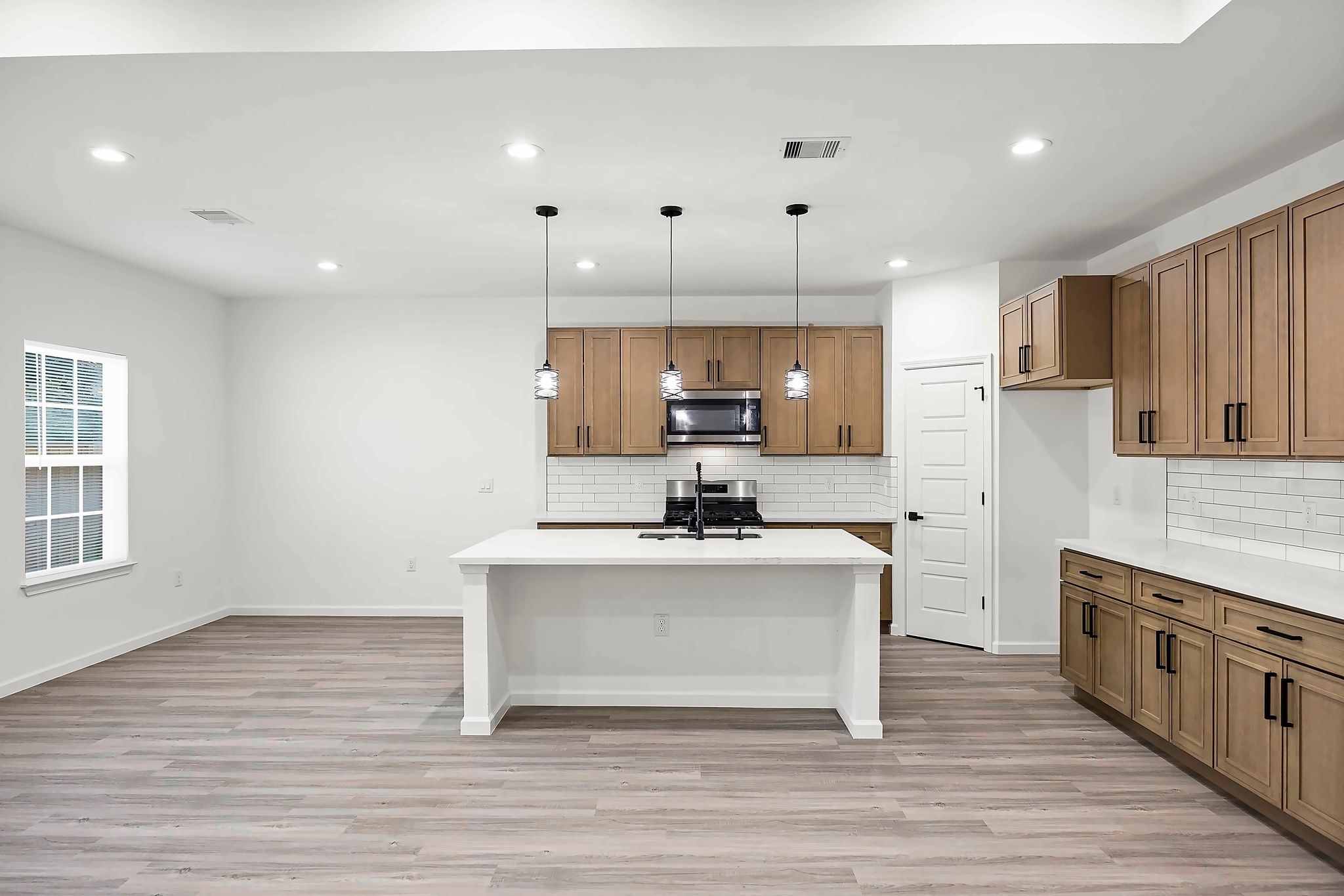 5526 Hartwick Road, Houston, TX 77016