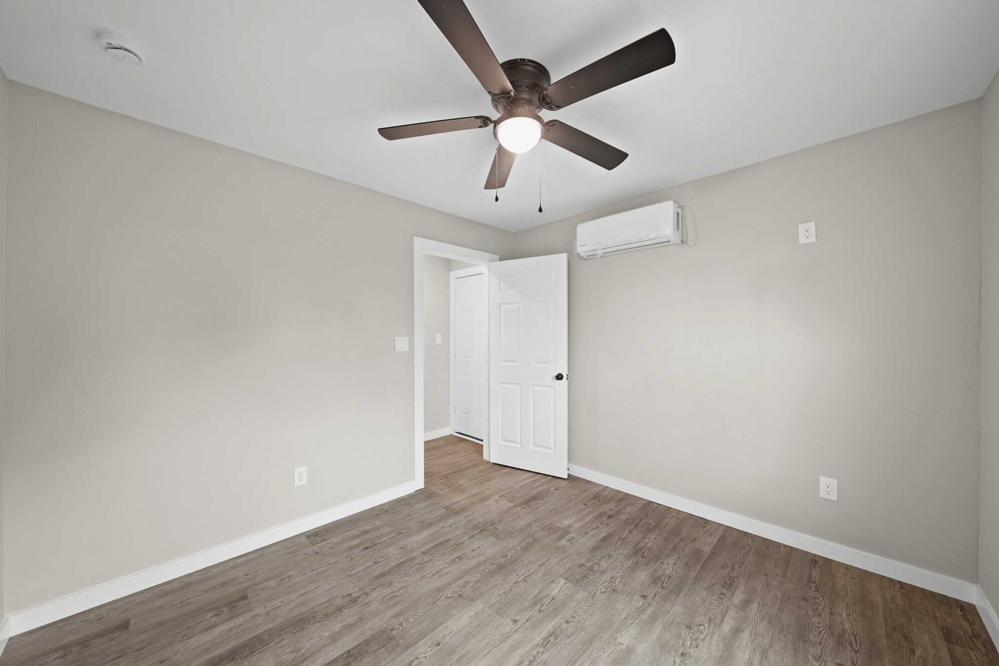 1644 County Road 180, #2, Alvin, TX 77511