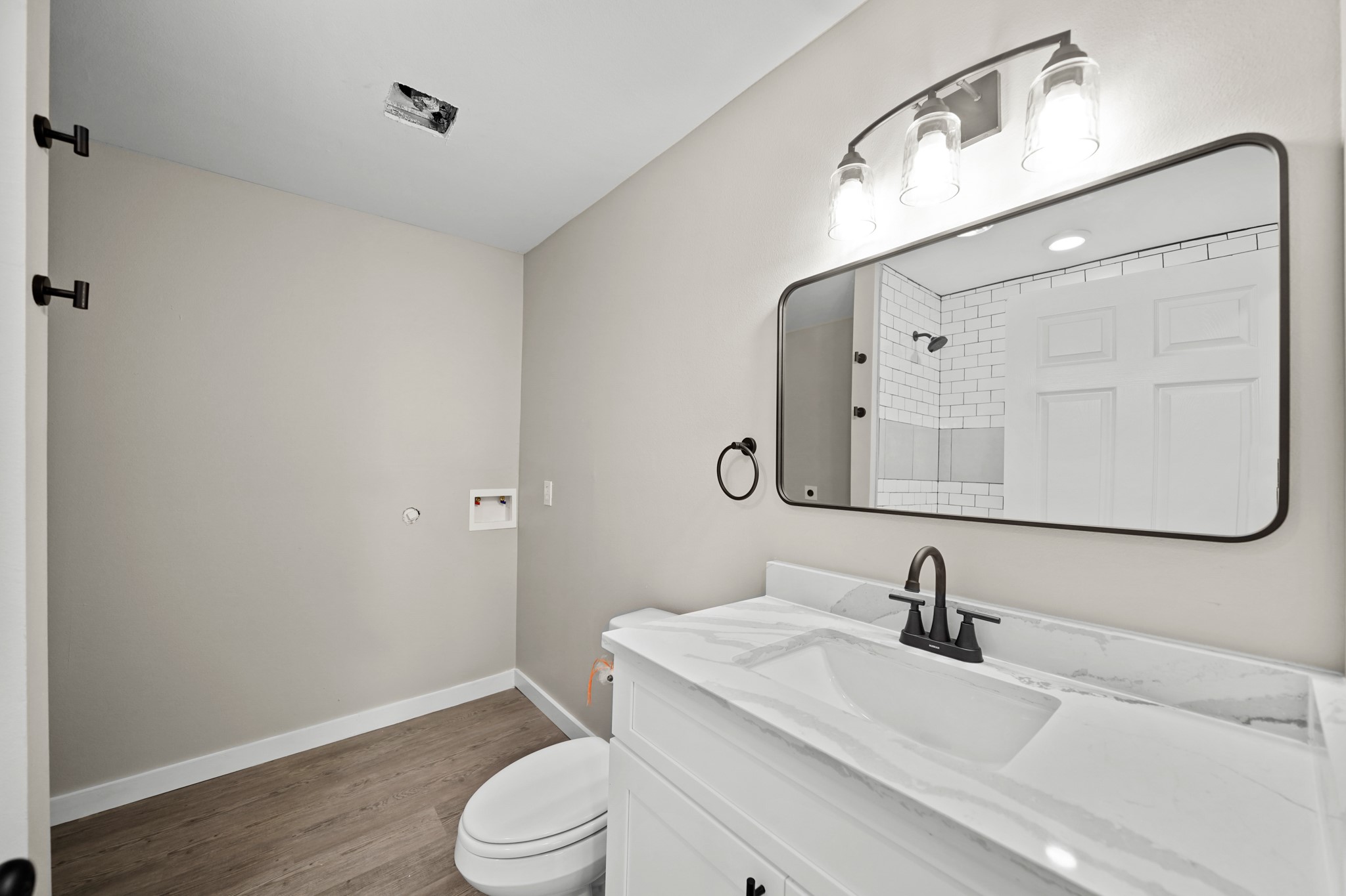 1644 County Road 180, #2, Alvin, TX 77511