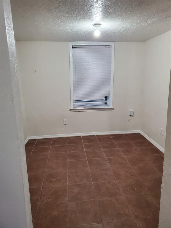 302 # 5 71st Street, Houston, TX 77011