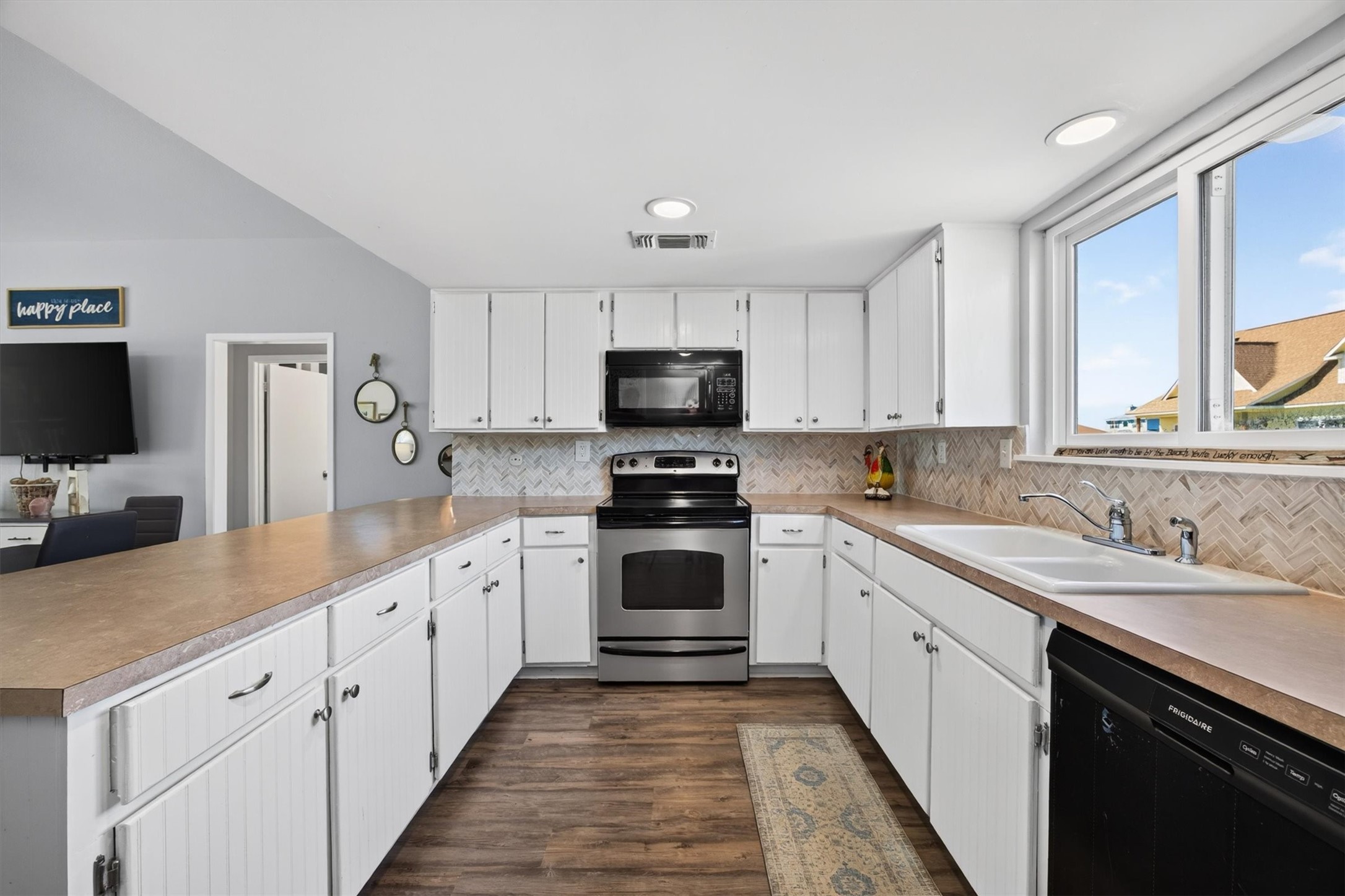 16515 John Davis Road, Jamaica Beach, TX 77554