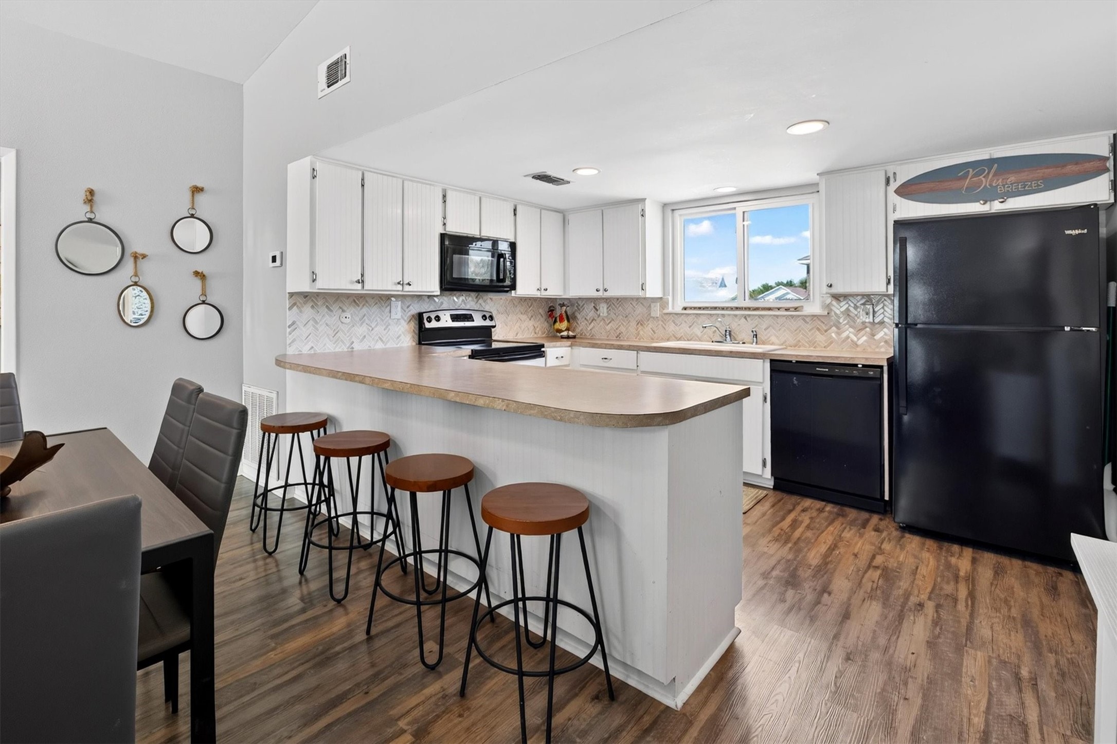 16515 John Davis Road, Jamaica Beach, TX 77554