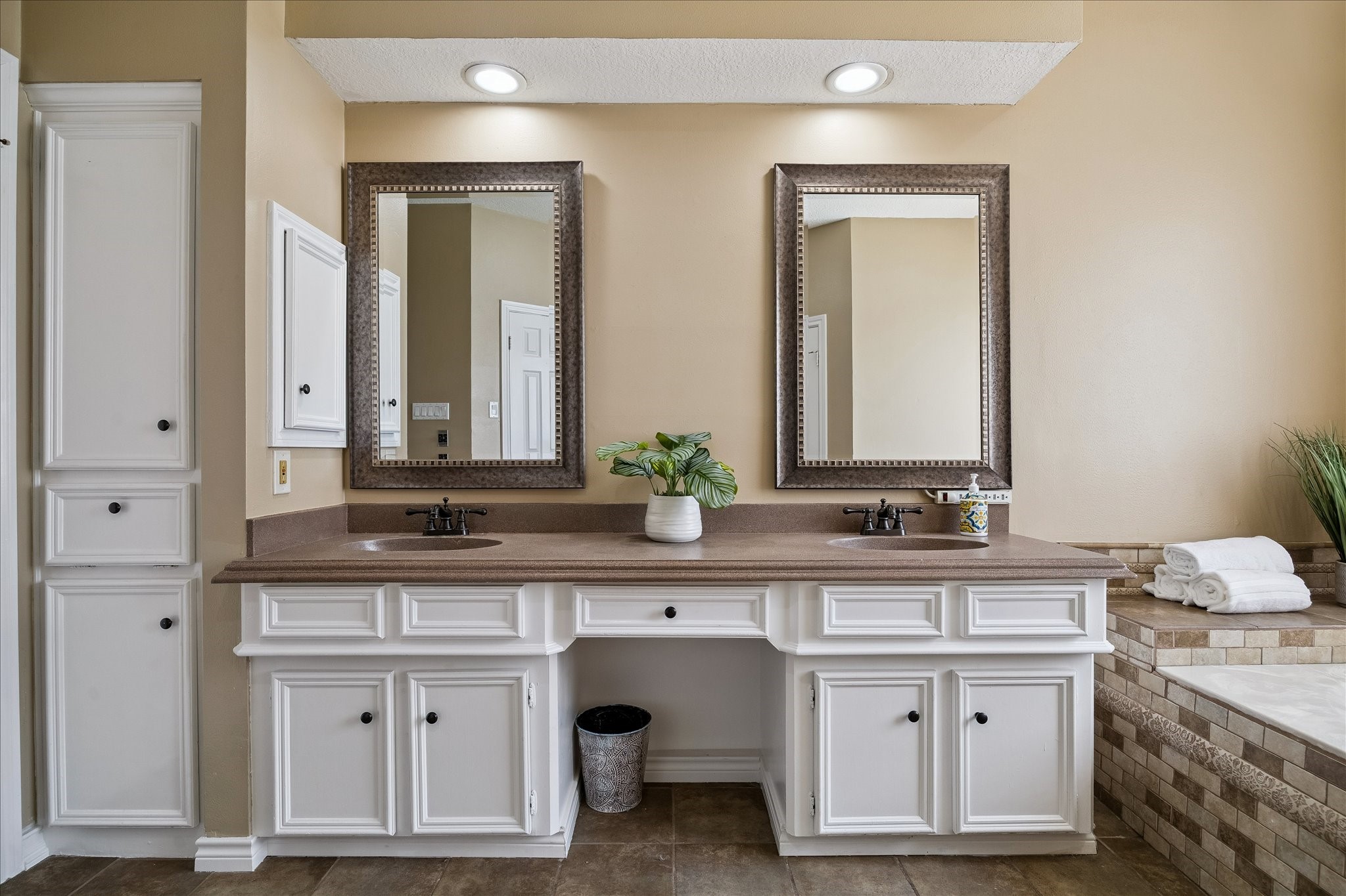 His/ her sinks
