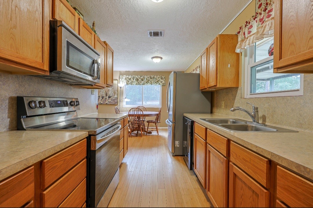 Refrigerator is included