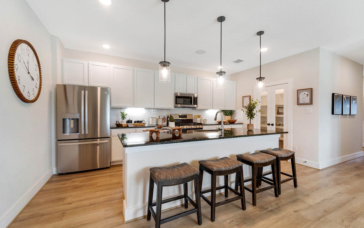 804 Red Mulberry Street, La Marque, TX 77568