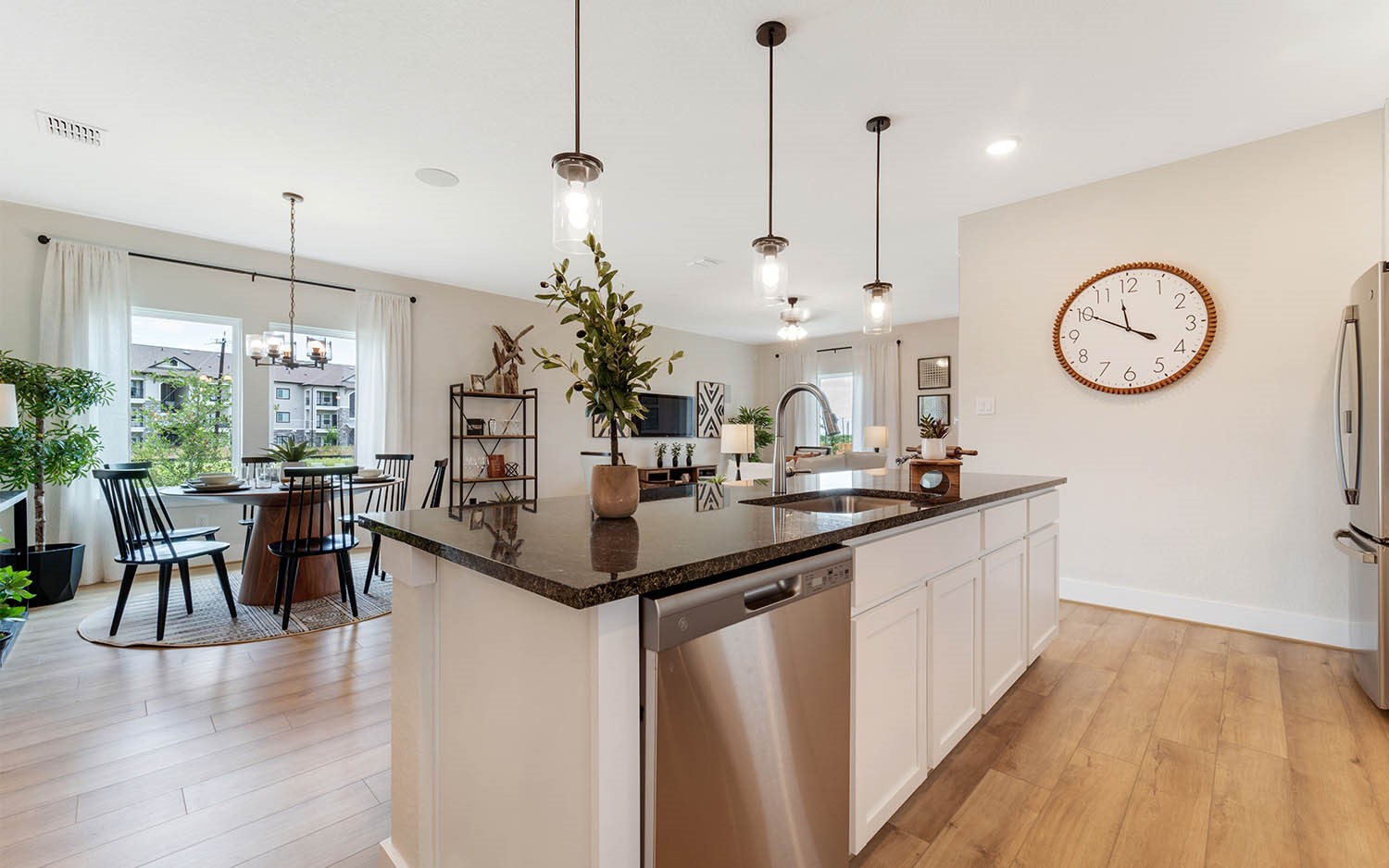 804 Red Mulberry Street, La Marque, TX 77568