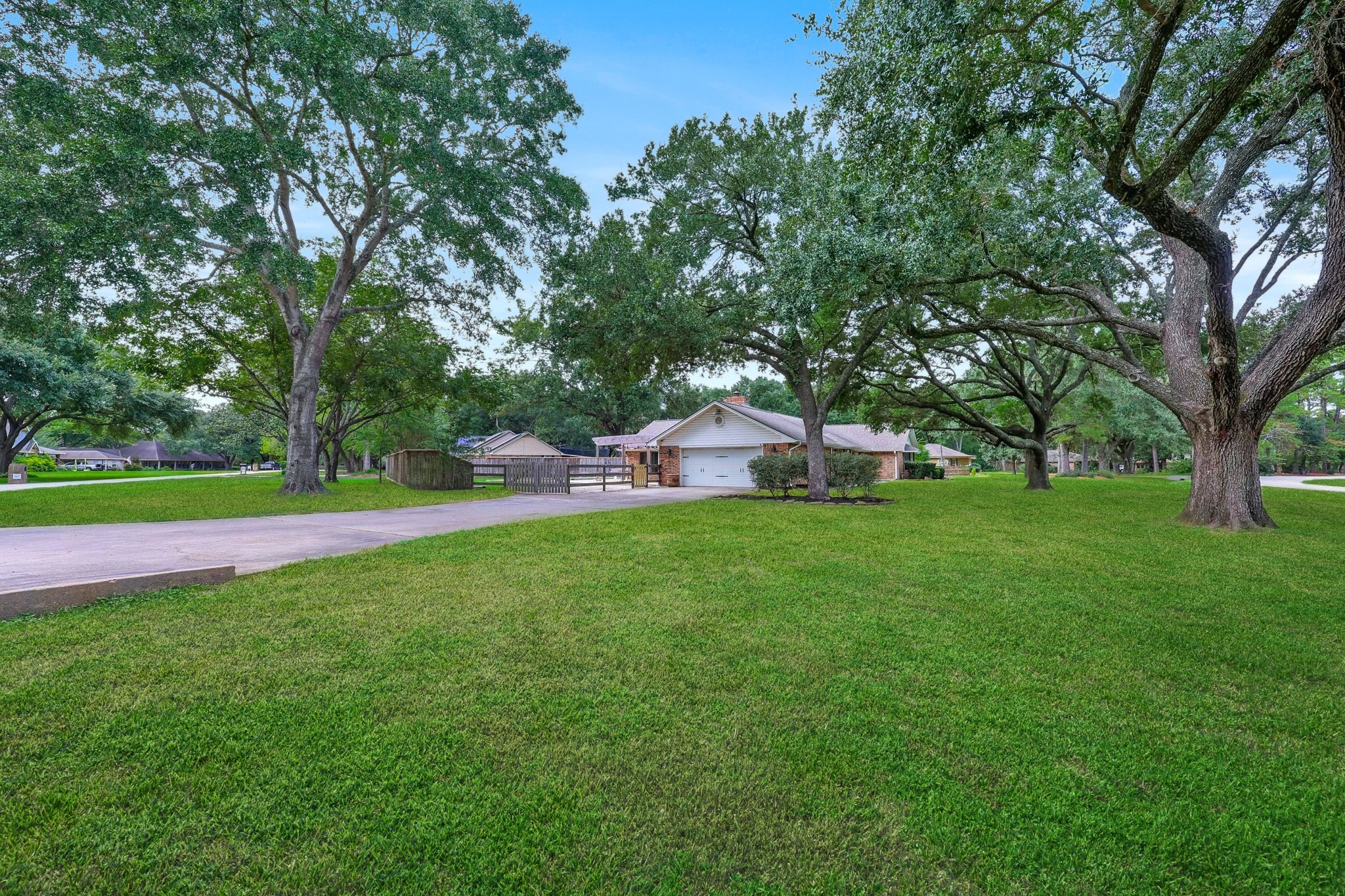 Side Entry Garage with Double-Wide Driveway and Ample Parking Side Entry Garage with Double-Wide Driveway and Ample Parking