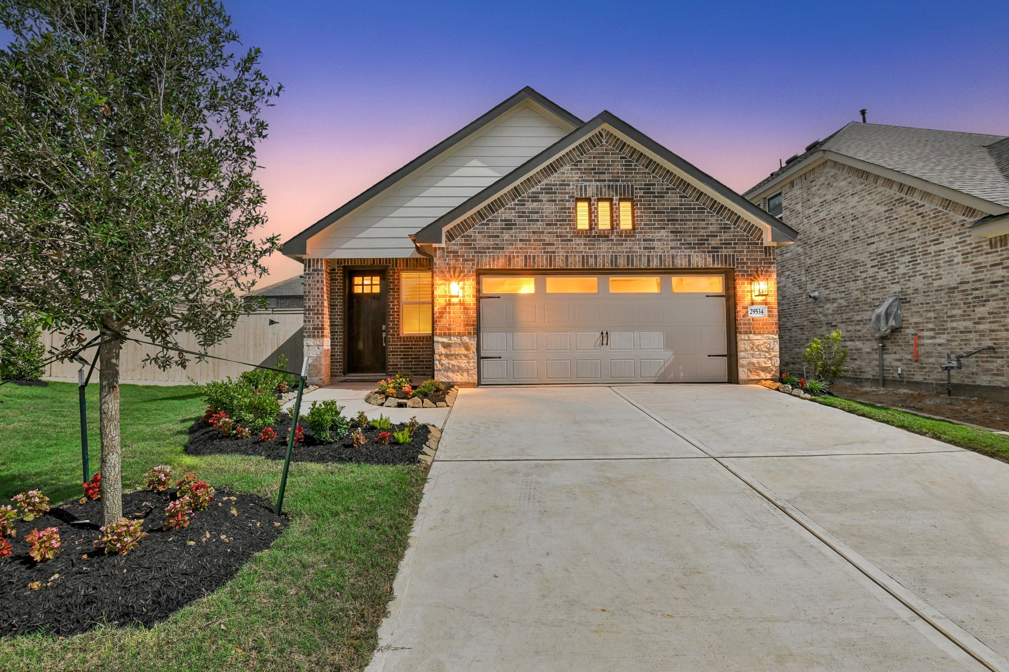 *Photo is for illustrative purposes only and may not depict the actual home. Features, materials, colors, and specifications may vary.* *Photo is for illustrative purposes only and may not depict the actual home. Features, materials, colors, and specifications may vary.*