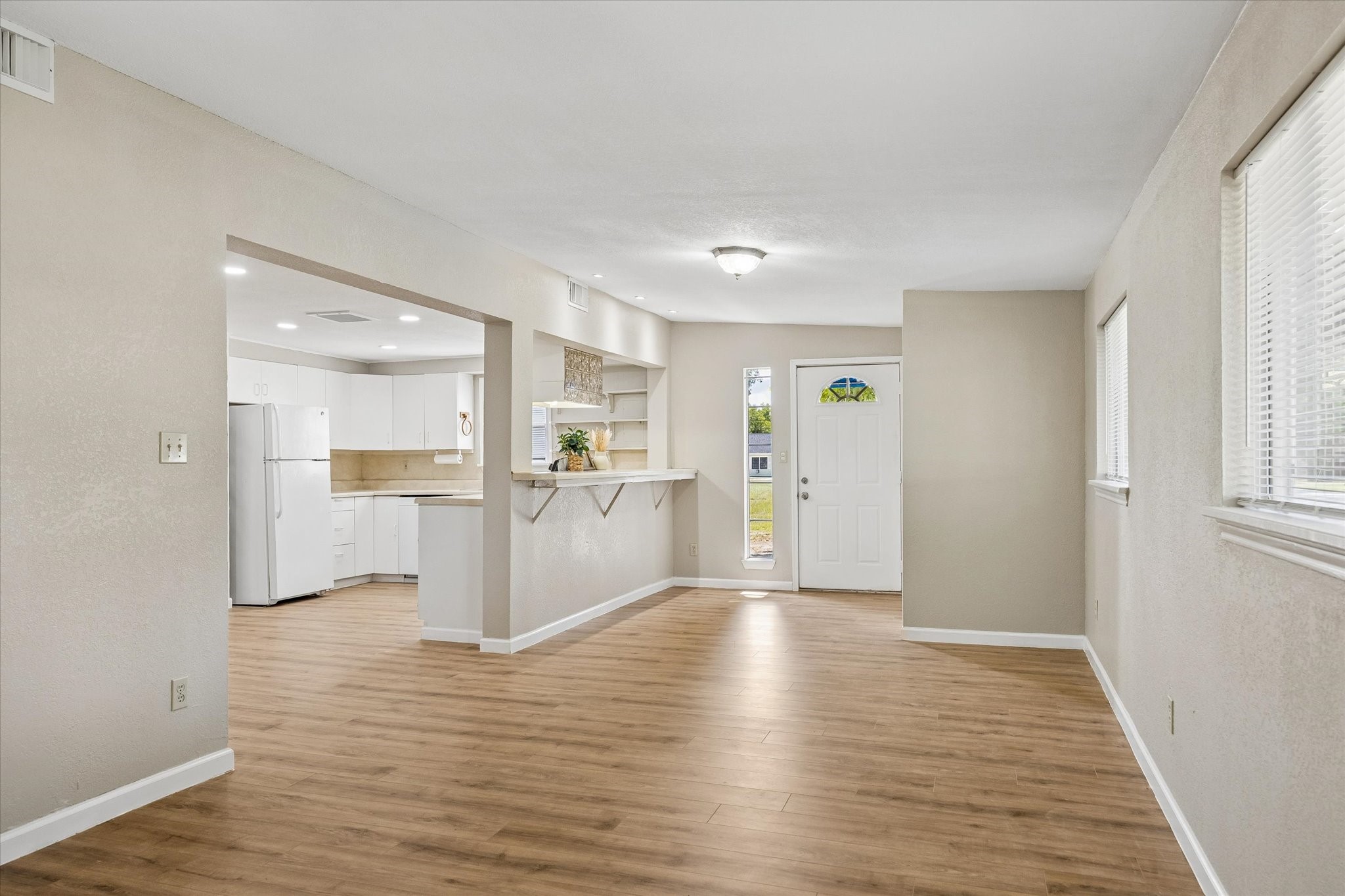 218 N Ormsby Street, Alvin, TX 77511