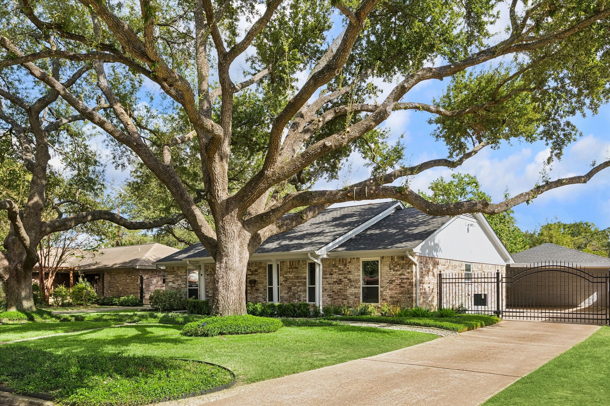 2444 Brookmere Drive, Houston, TX 77008
