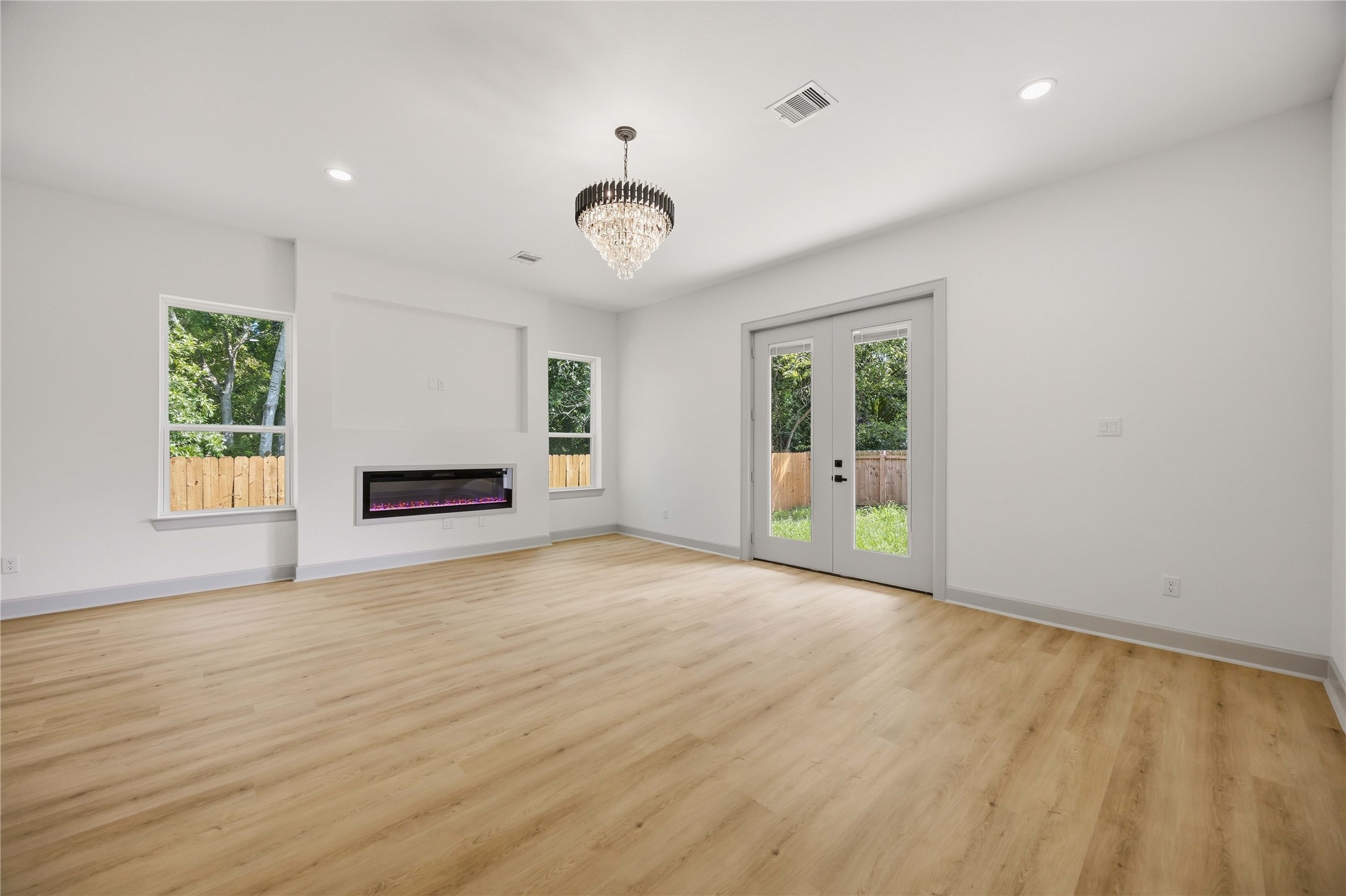 5218 Higgins Street, #A/B, Houston, TX 77033 5218 Higgins Street, #A/B, Houston, TX 77033