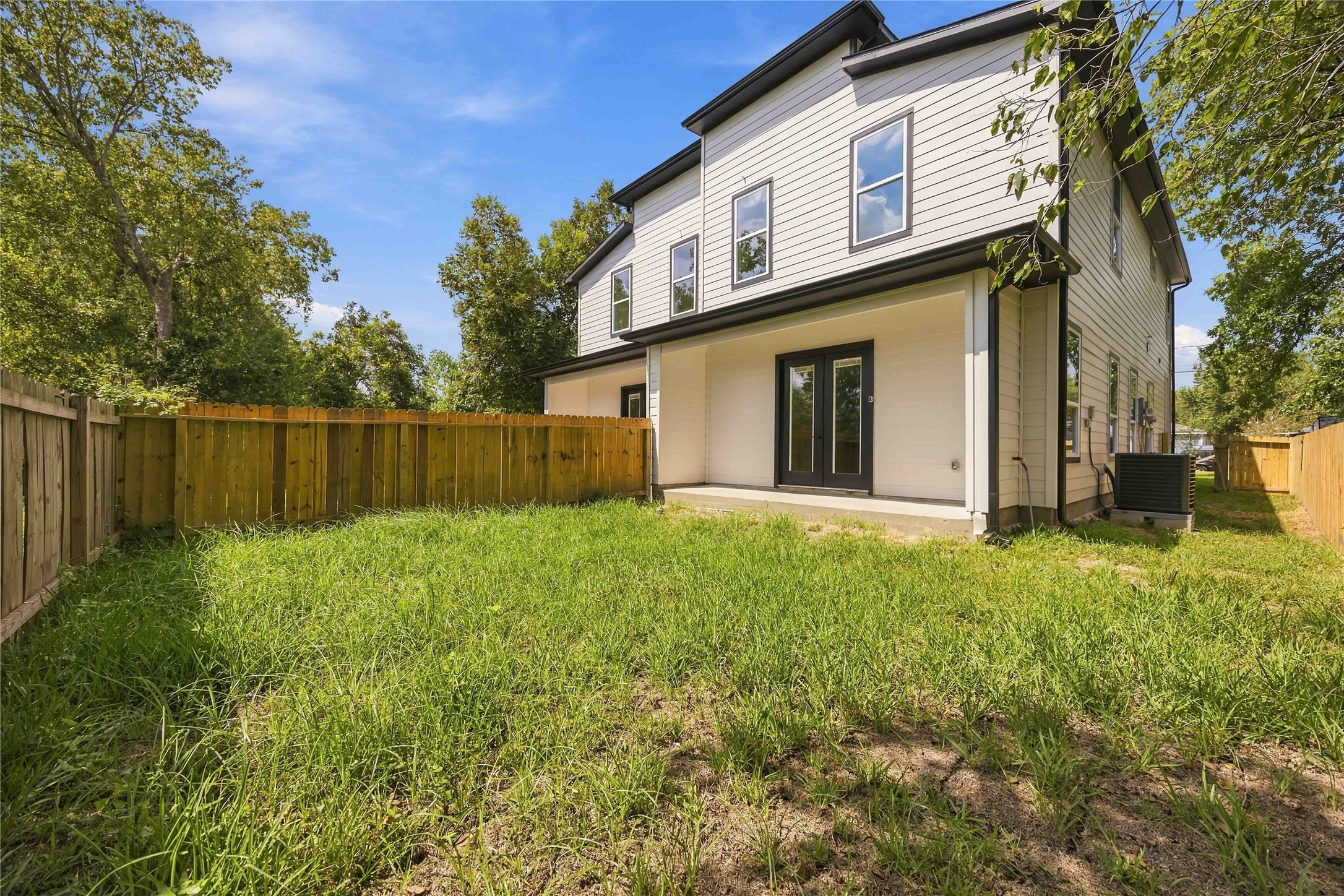 5218 Higgins Street, #A/B, Houston, TX 77033