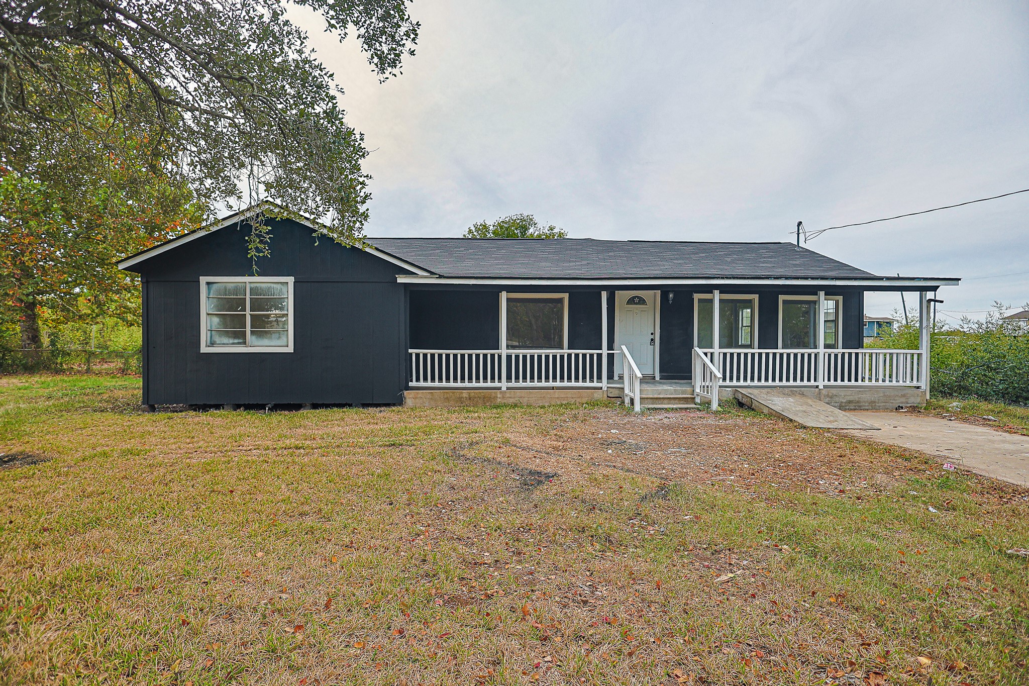 11915 County Road 458, Angleton, TX 77515