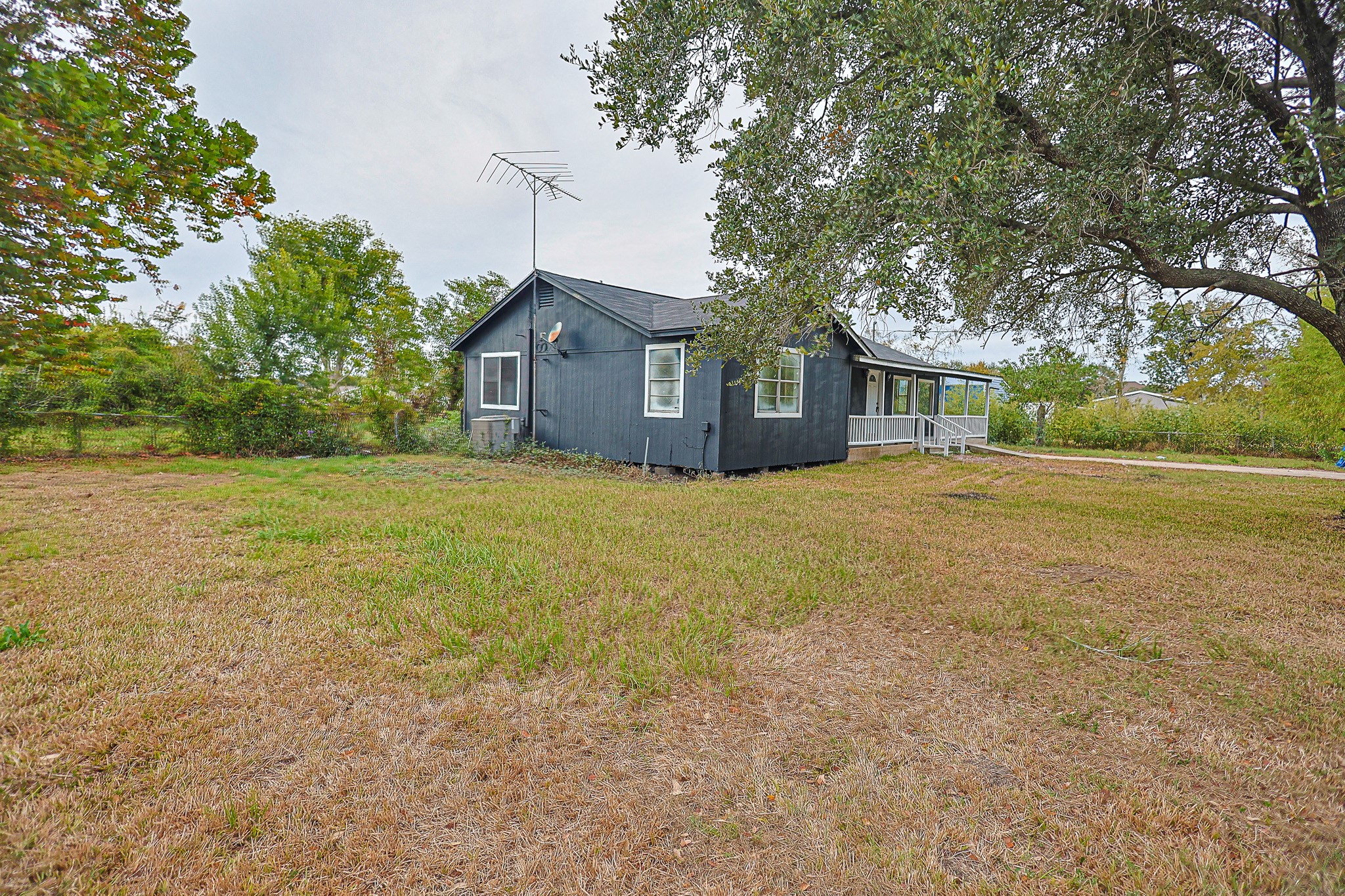 11915 County Road 458, Angleton, TX 77515