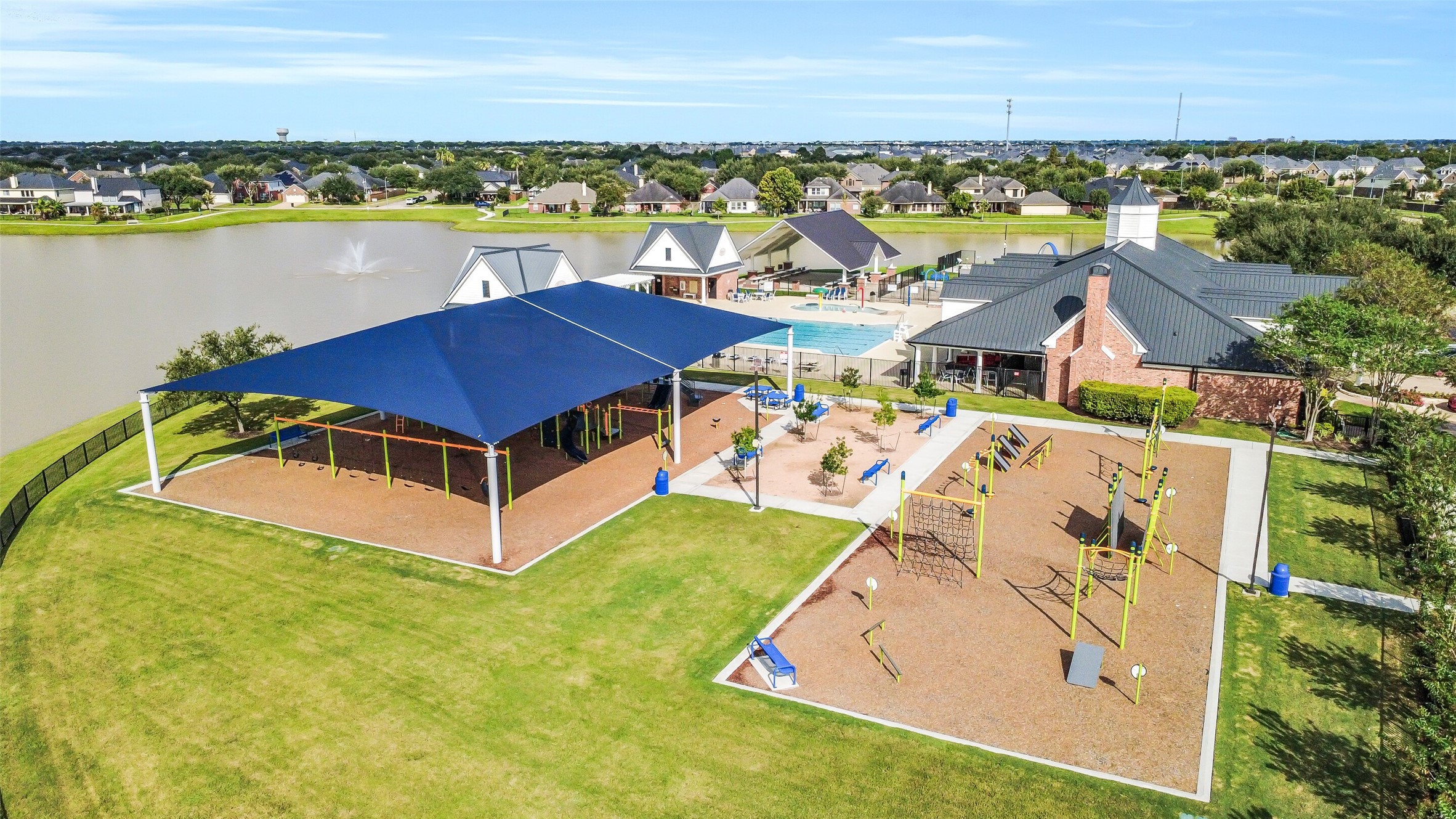 703 Rock Creek Court, Rosenberg, TX 77469
