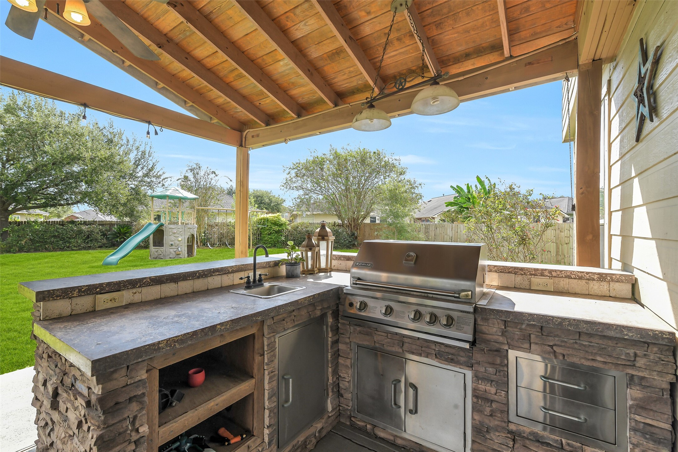 703 Rock Creek Court, Rosenberg, TX 77469