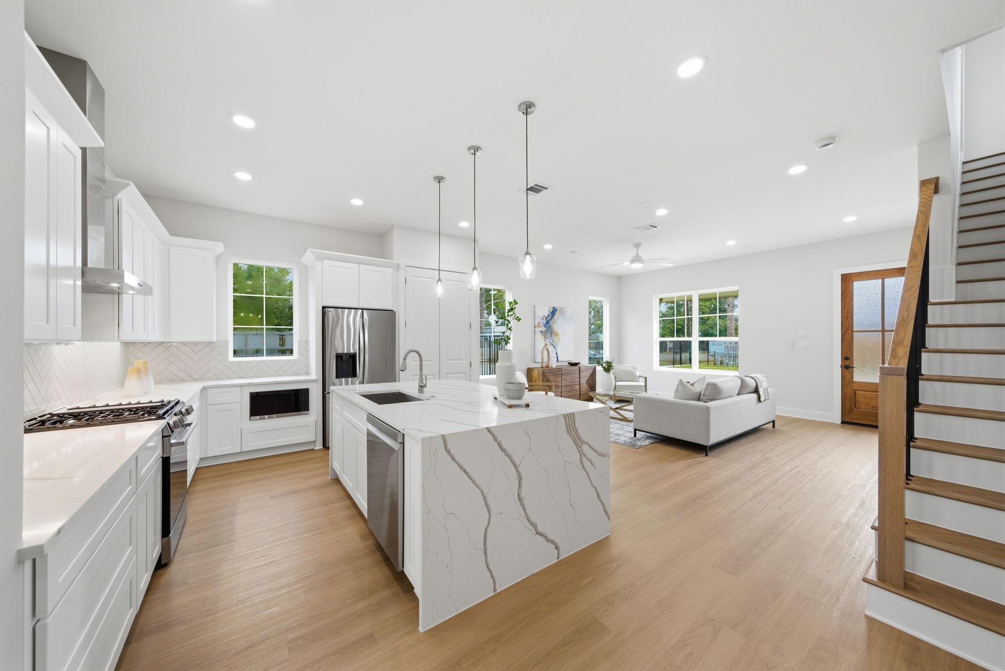 9419 Montridge Drive, #B, Houston, TX 77080