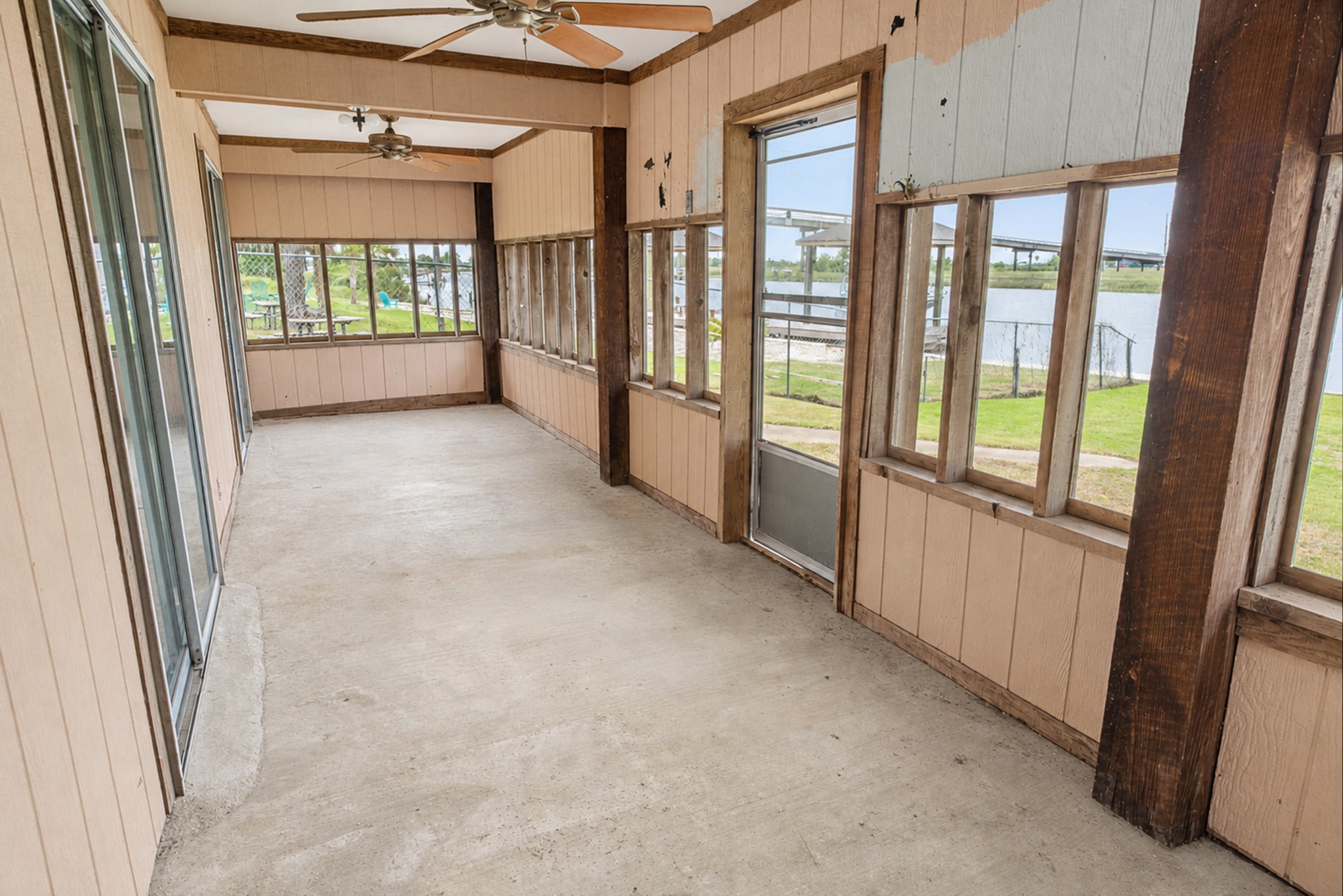 215 Veselka Road, Freeport, TX 77541
