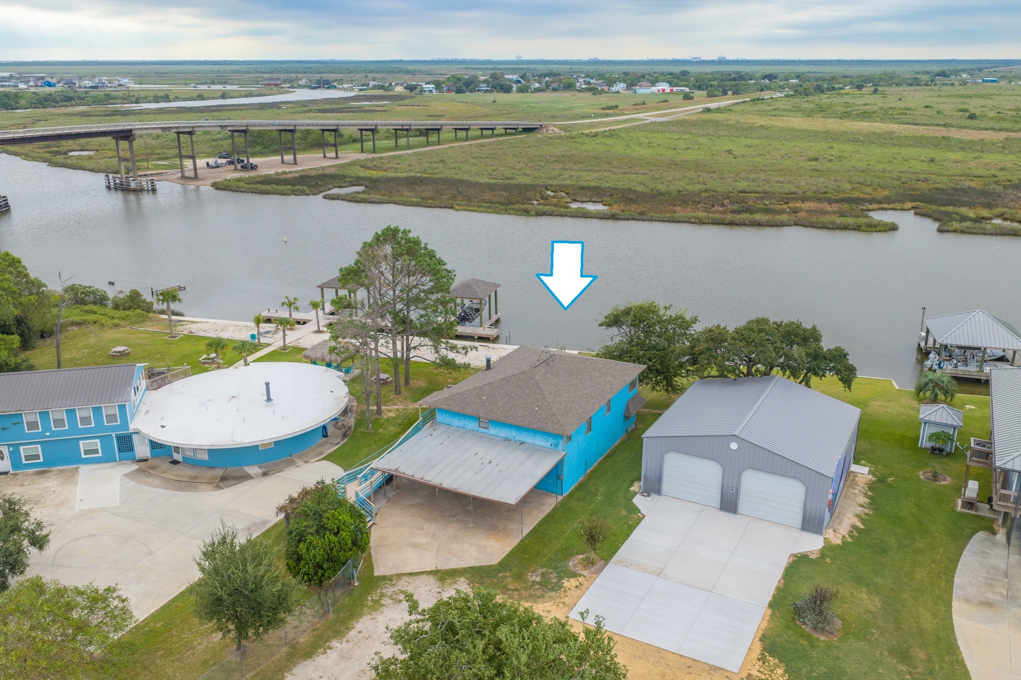 215 Veselka Road, Freeport, TX 77541