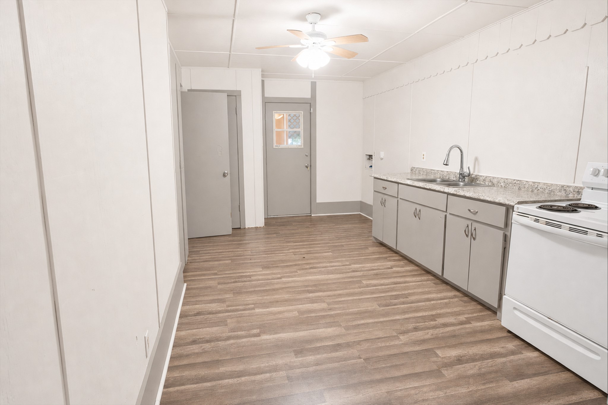 215 Veselka Road, Freeport, TX 77541