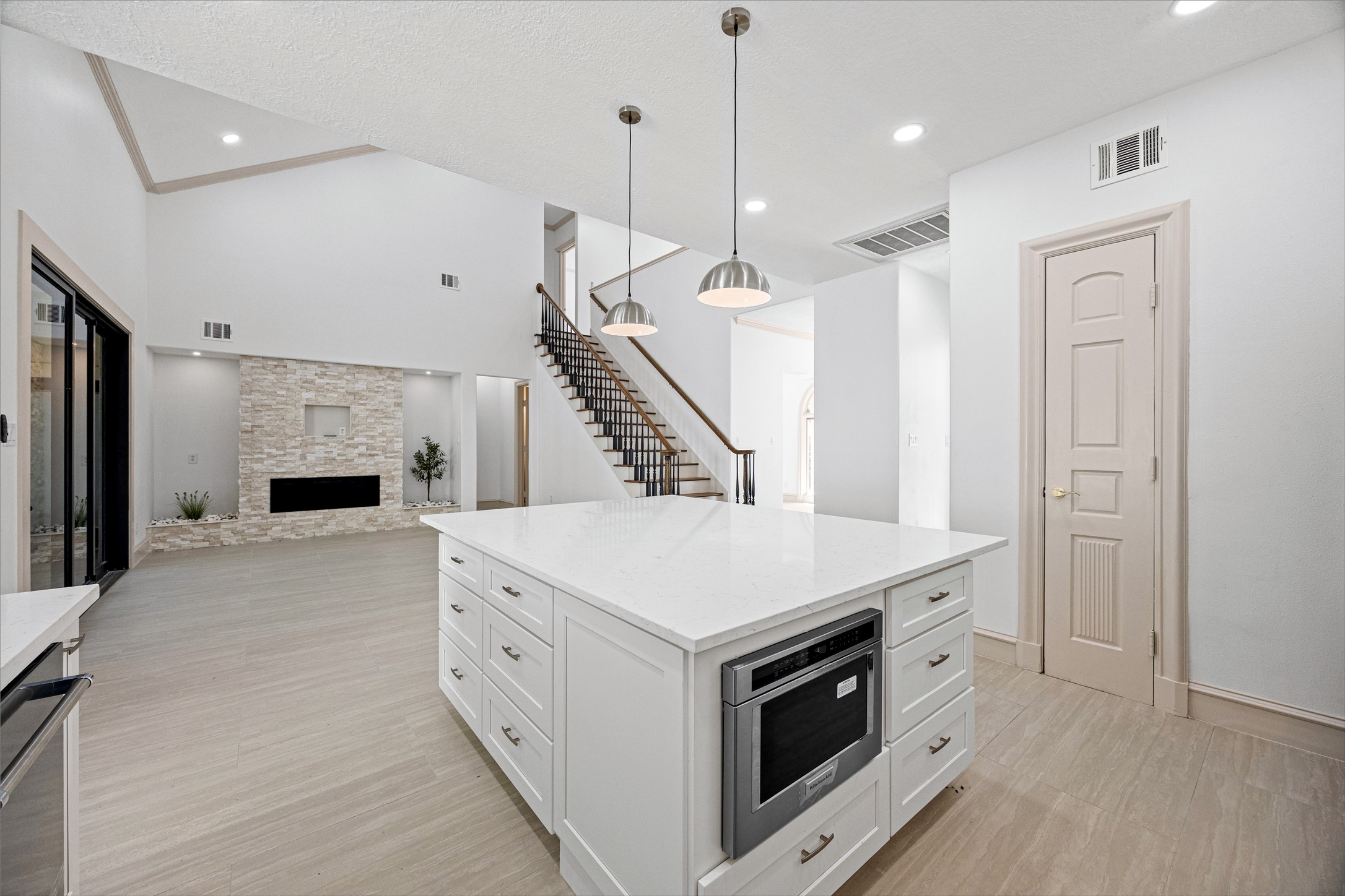 1207 Vista Del Lago Drive, Huffman, TX 77336
