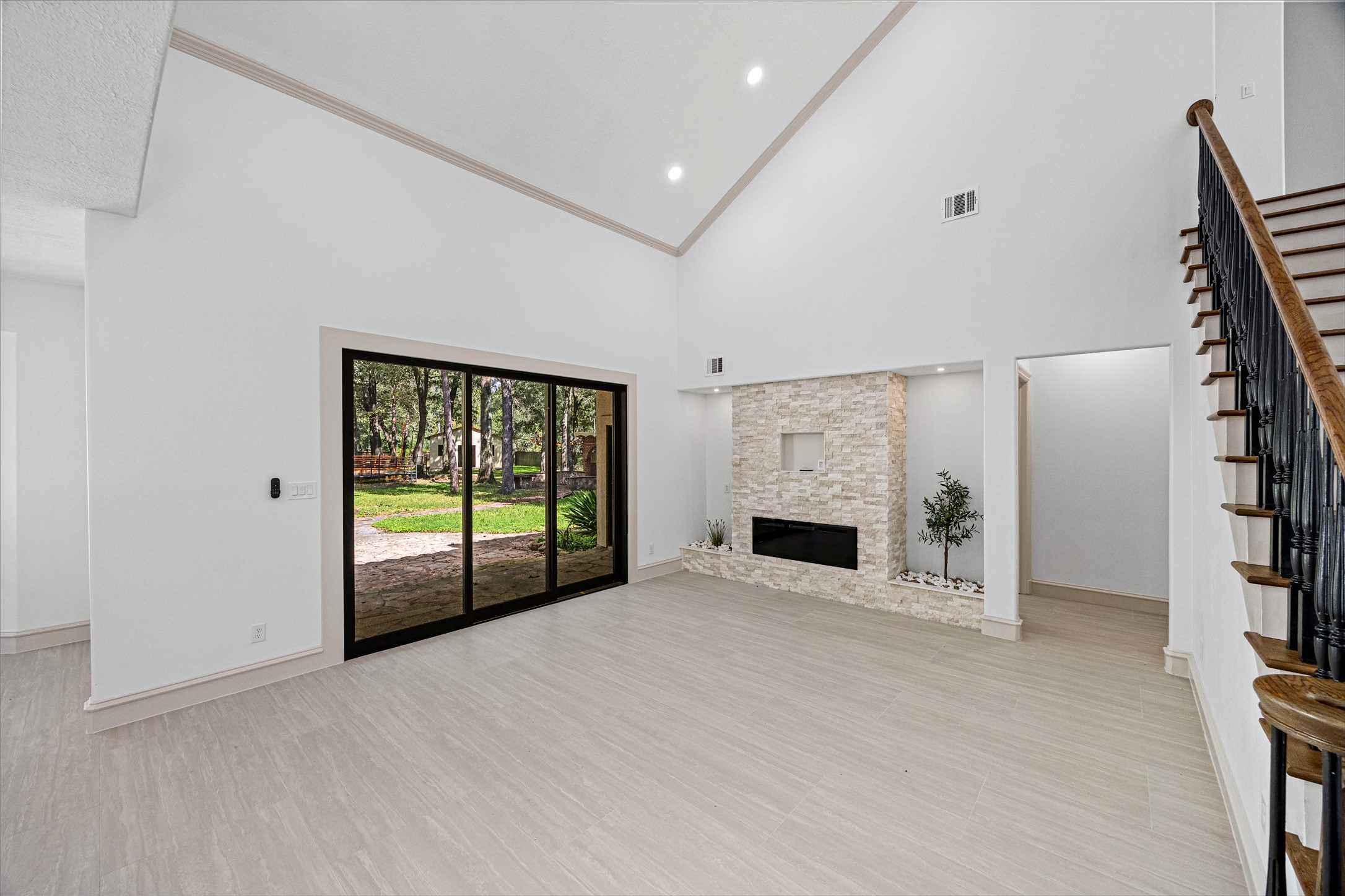 1207 Vista Del Lago Drive, Huffman, TX 77336