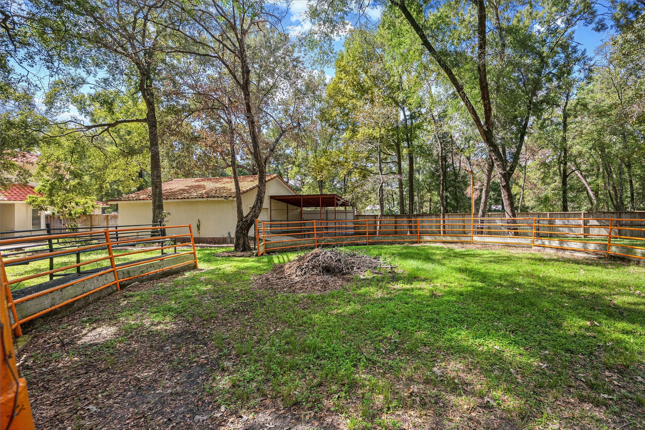1207 Vista Del Lago Drive, Huffman, TX 77336