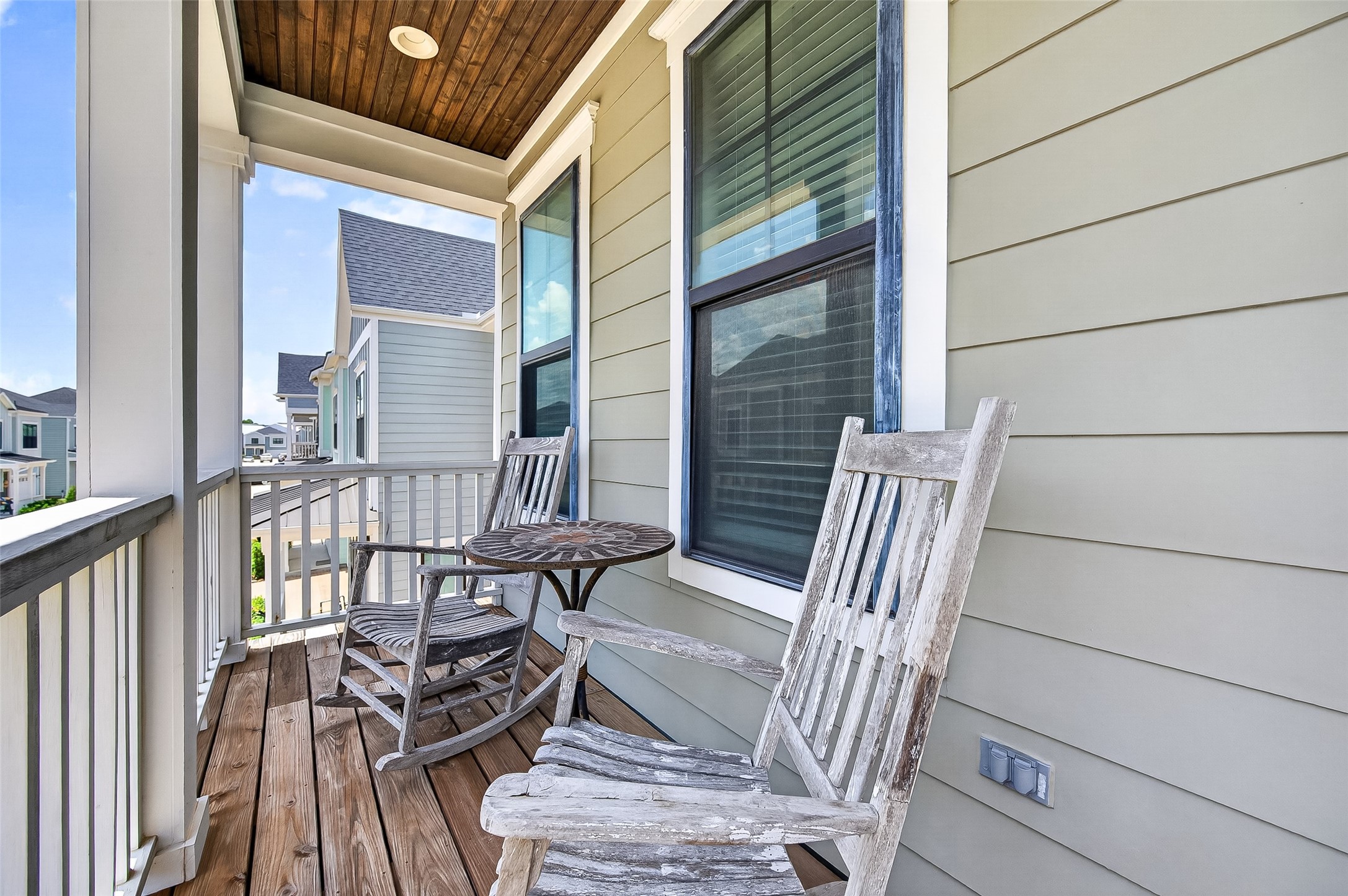 Plenty of room for your favorite plants to thrive while you relax with your coffee or a special treat.