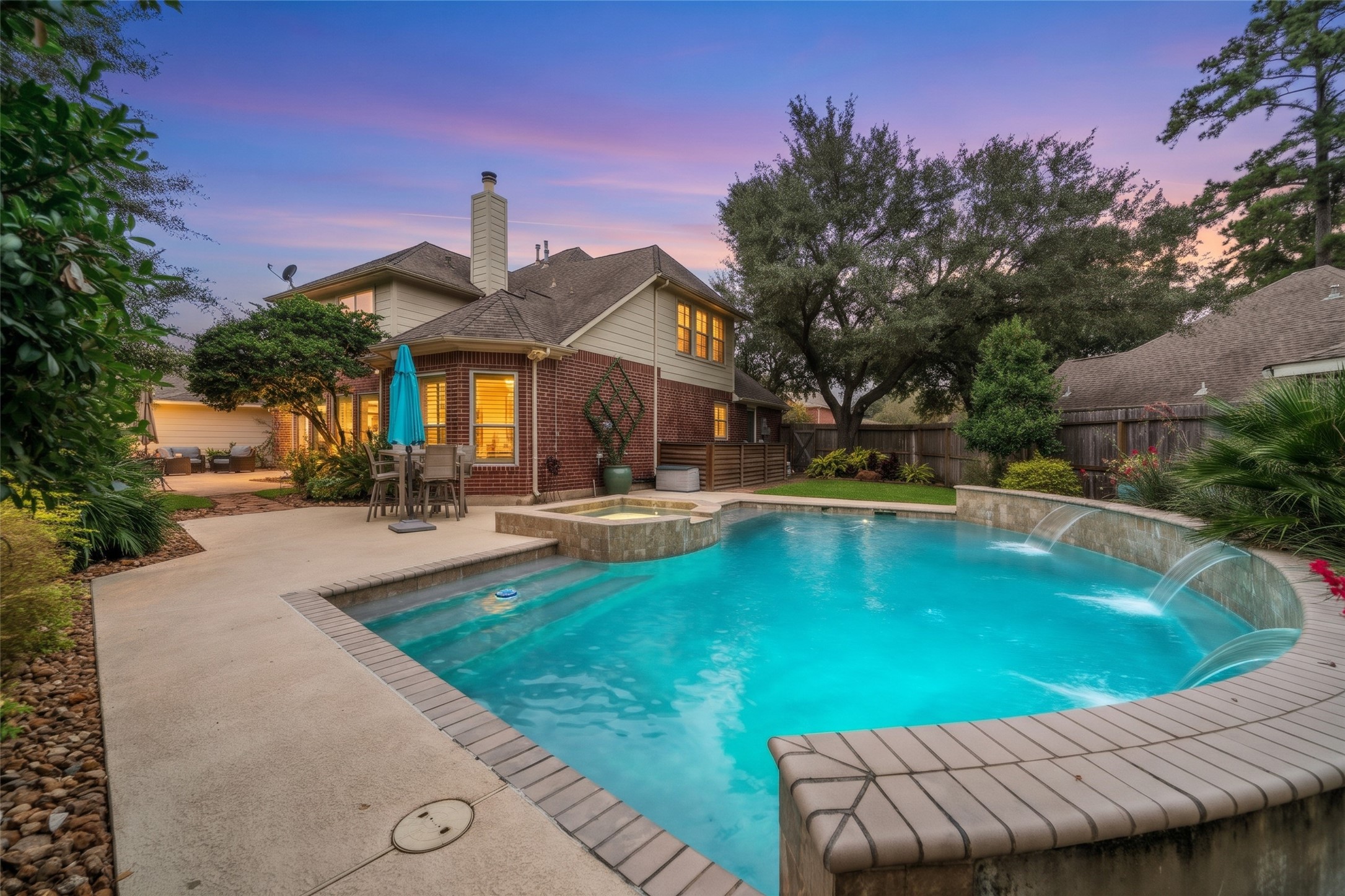 Inviting pool lighting for a nighttime swim on those fun summer nights.