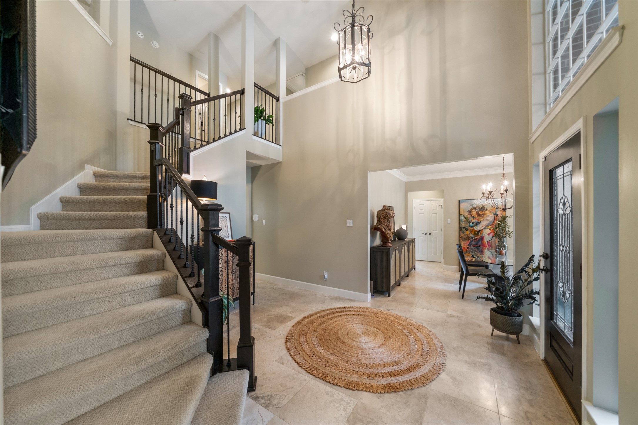 Beautiful open foyer flows effortlessly into the home.
