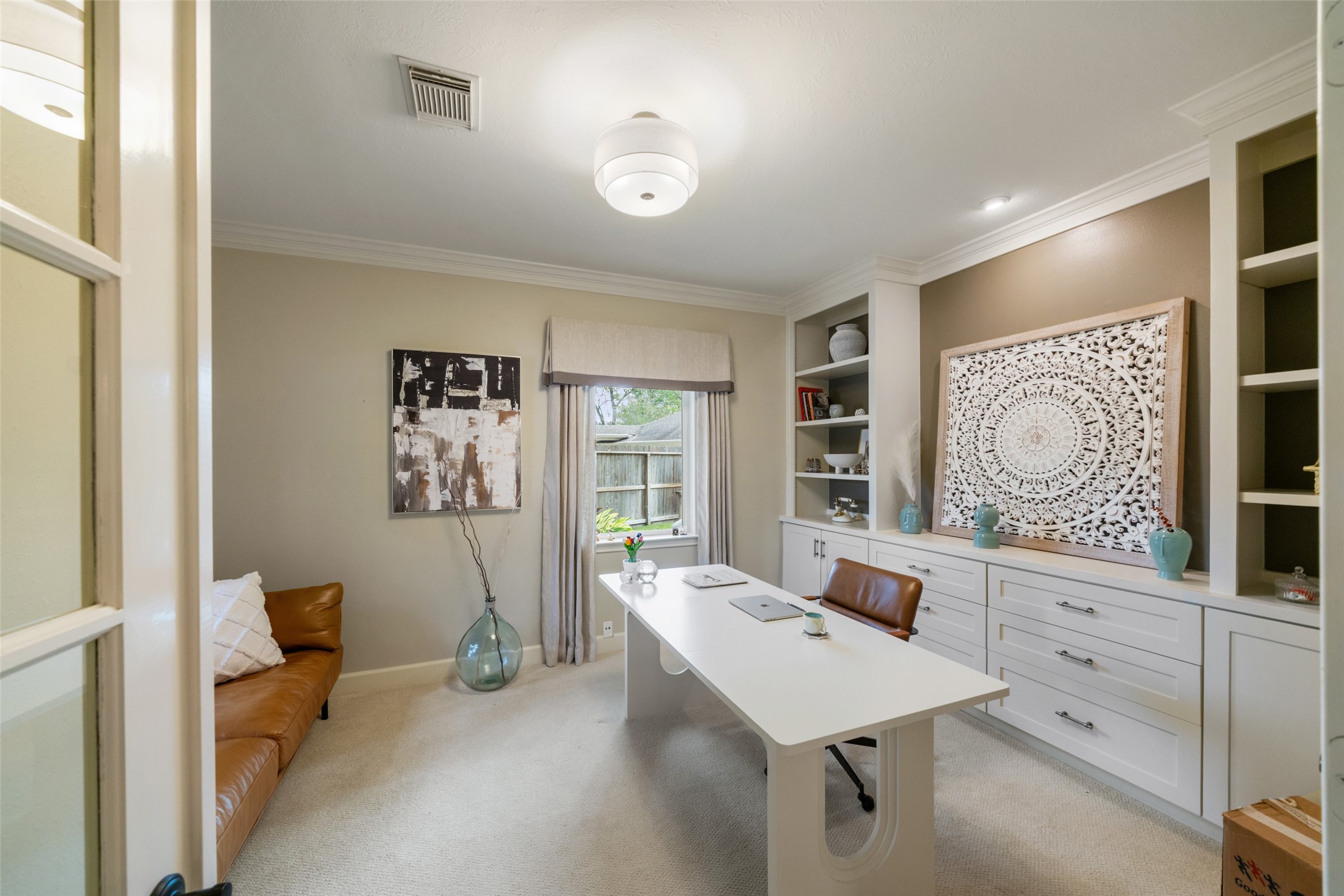 What an amazing space for work or creative ideas!