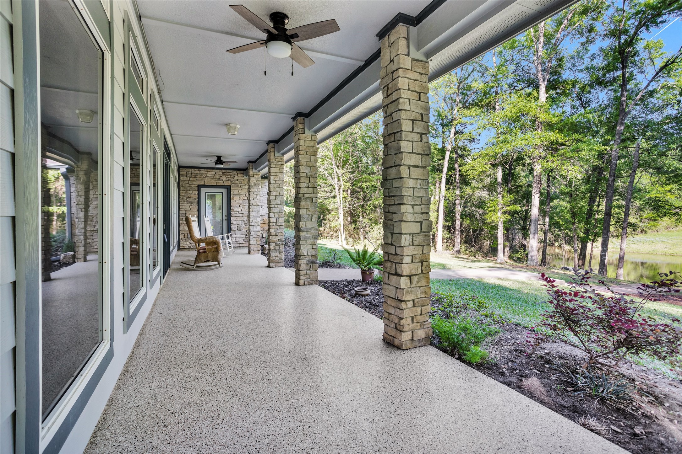 13250 FM 830, Willis, TX 77318